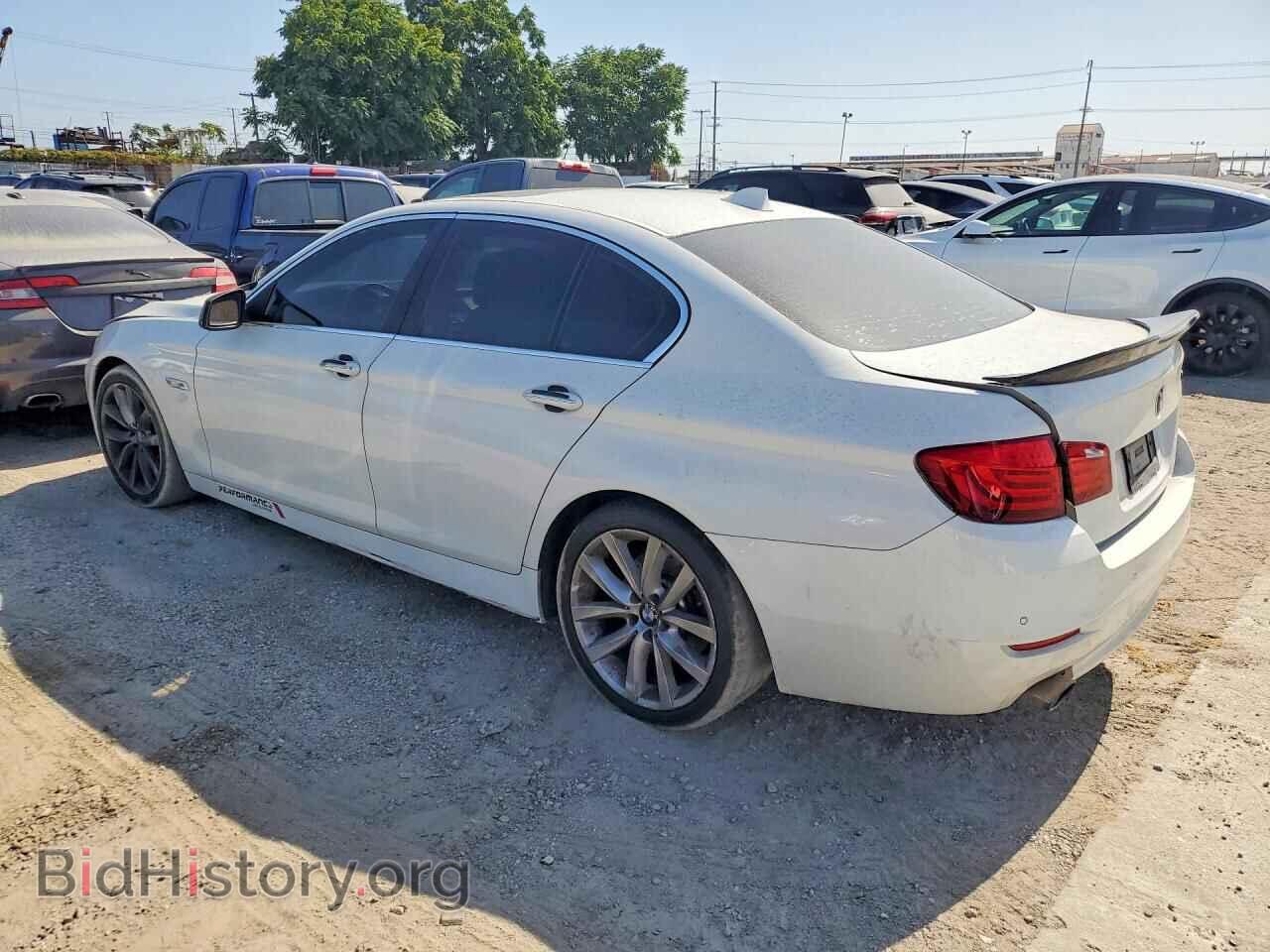 2012 BMW 5 SERIES - VIN: WBAXG5C54CDW66268 - Фото 2