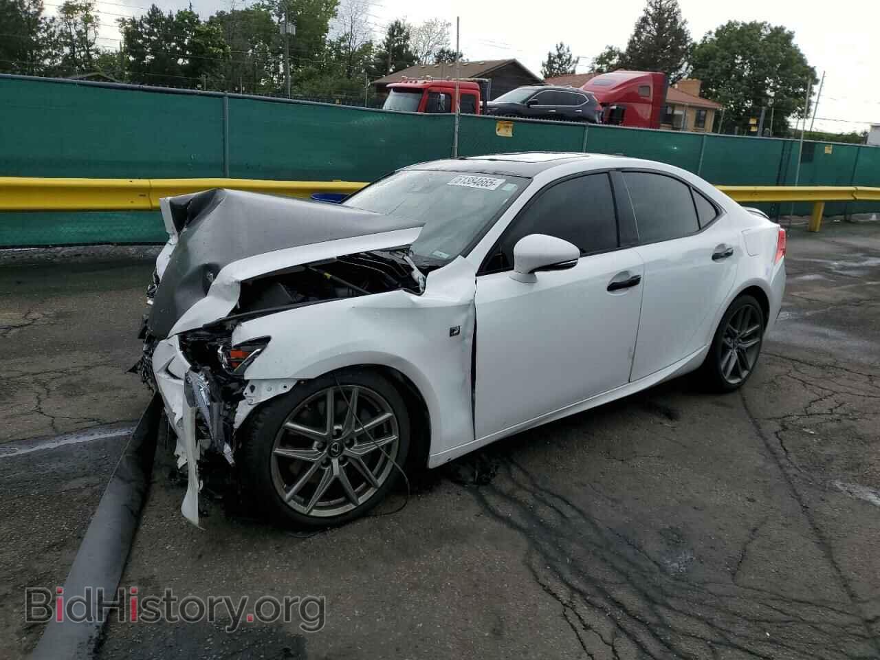 Photo JTHCZ1D21J5014805 - LEXUS IS 2018