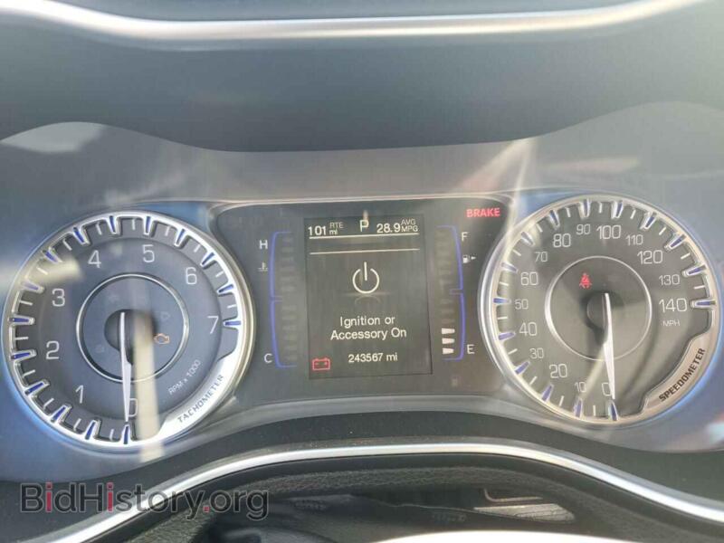 2015 Chrysler 200 (VIN 1C3CCCAB9FN592875) — фото 9 из 15