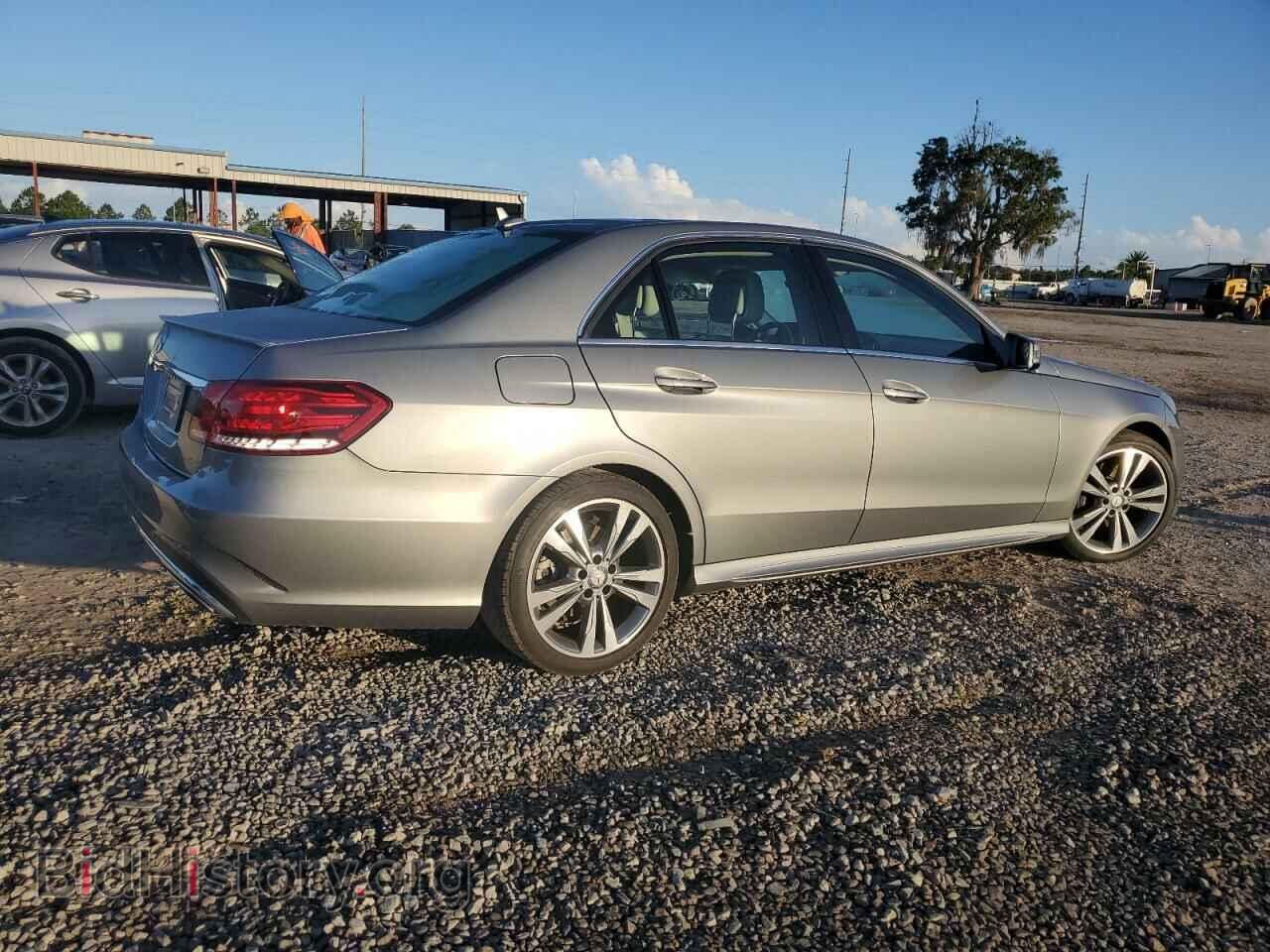 2014 MERCEDES-BENZ E-CLASS - VIN: WDDHF5KBXEA966716 - Фото 3