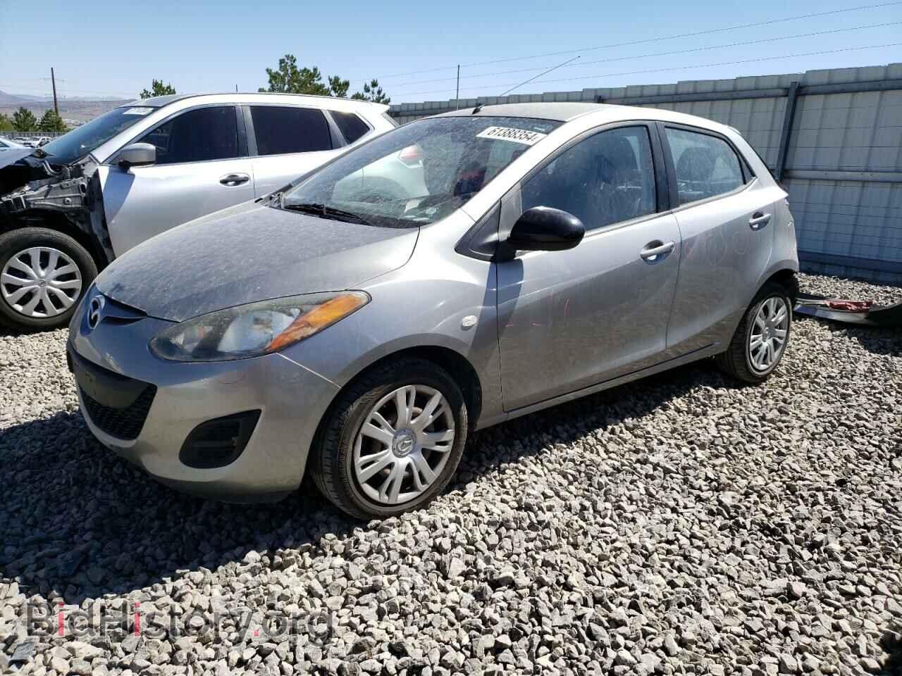 Фотография JM1DE1HZ0B0124557 - MAZDA 2 2011