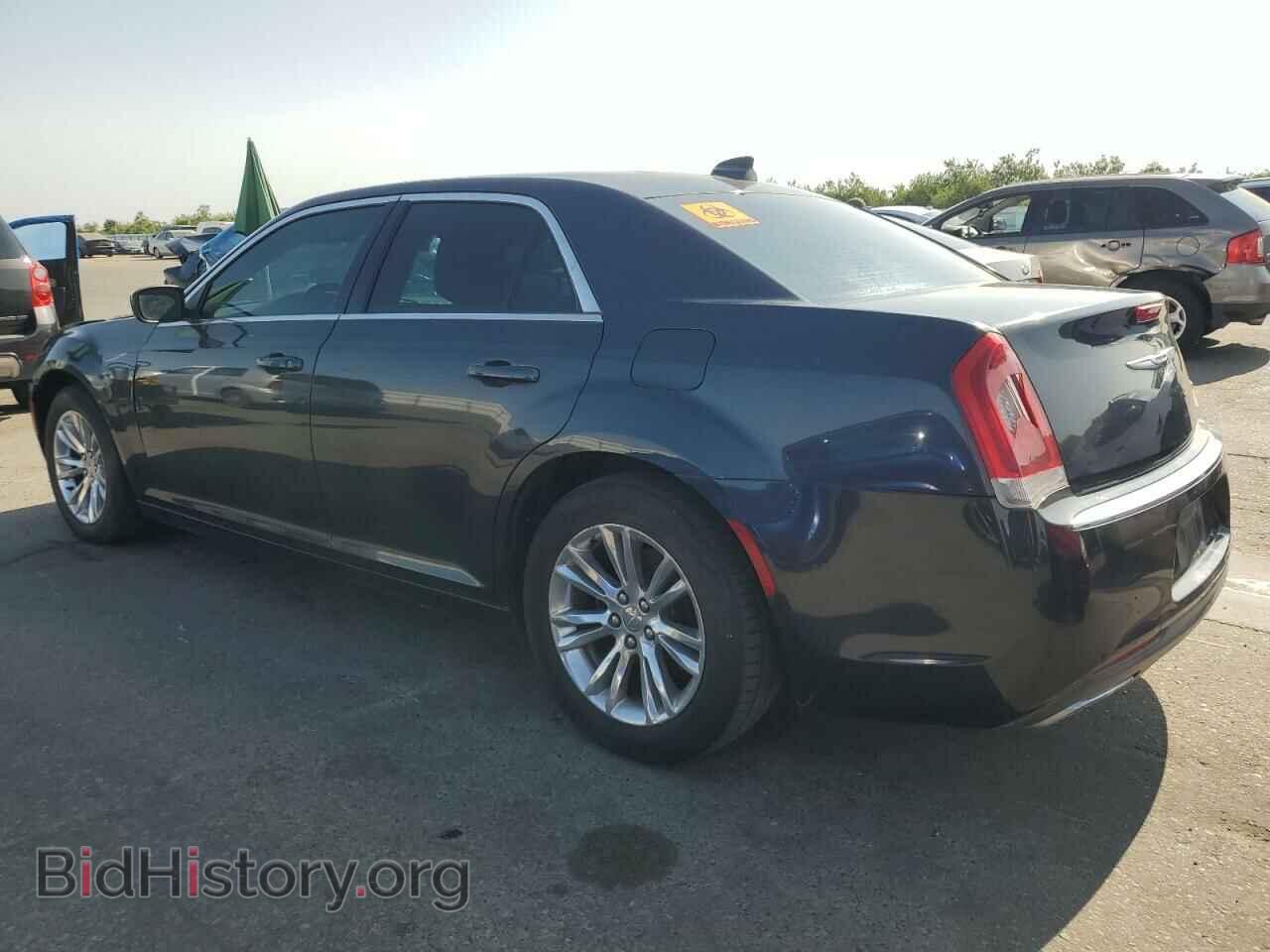 2017 CHRYSLER 300 - VIN: 2C3CCAAG1HH540197 - Фото 2