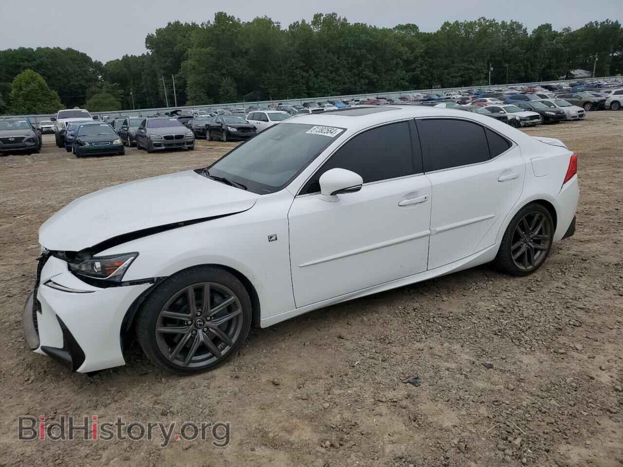 Photo JTHBA1D24J5072281 - LEXUS IS 2018