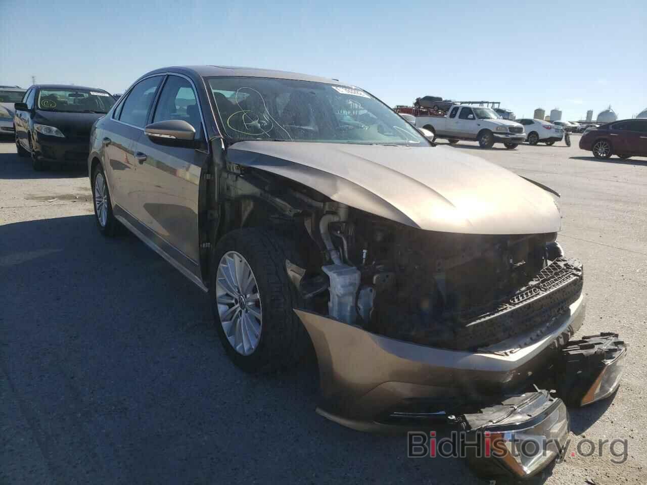 Photo 1VWBS7A30GC028066 - VOLKSWAGEN PASSAT 2016