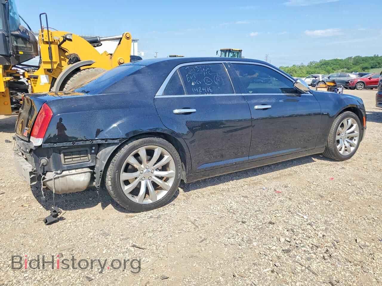 2019 CHRYSLER 300 - VIN: 2C3CCAEGXKH585611 - Фото 3