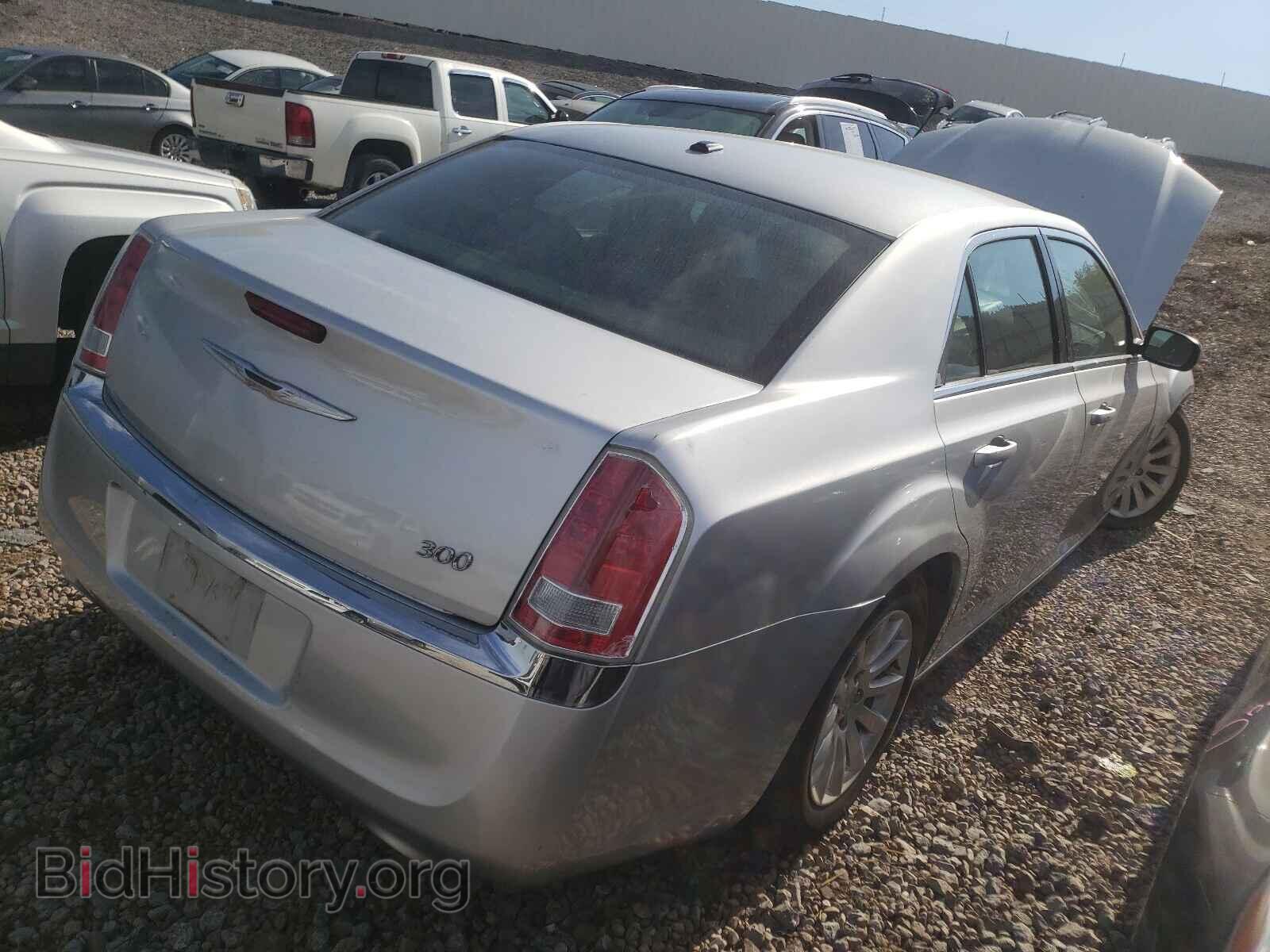 2012 CHRYSLER 300 - VIN: 2C3CCAAG7CH234632 - Фото 4