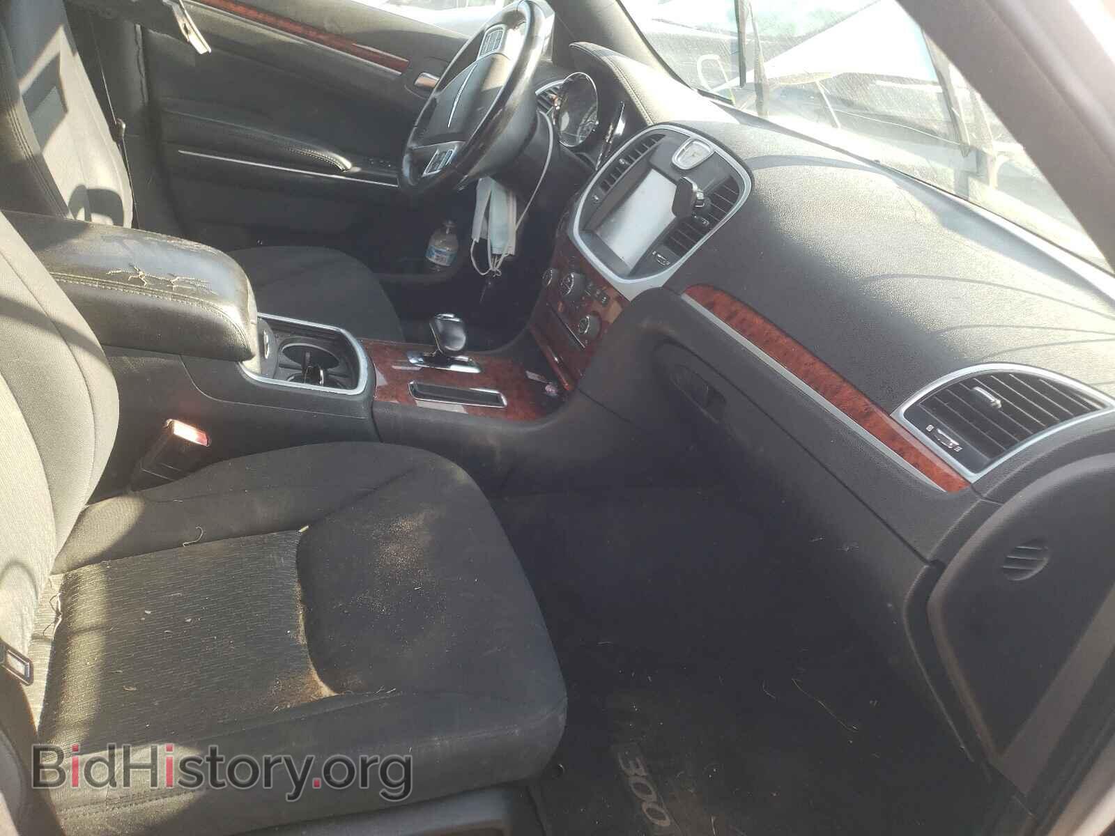 2012 CHRYSLER 300 - VIN: 2C3CCAAG7CH234632 - Фото 5
