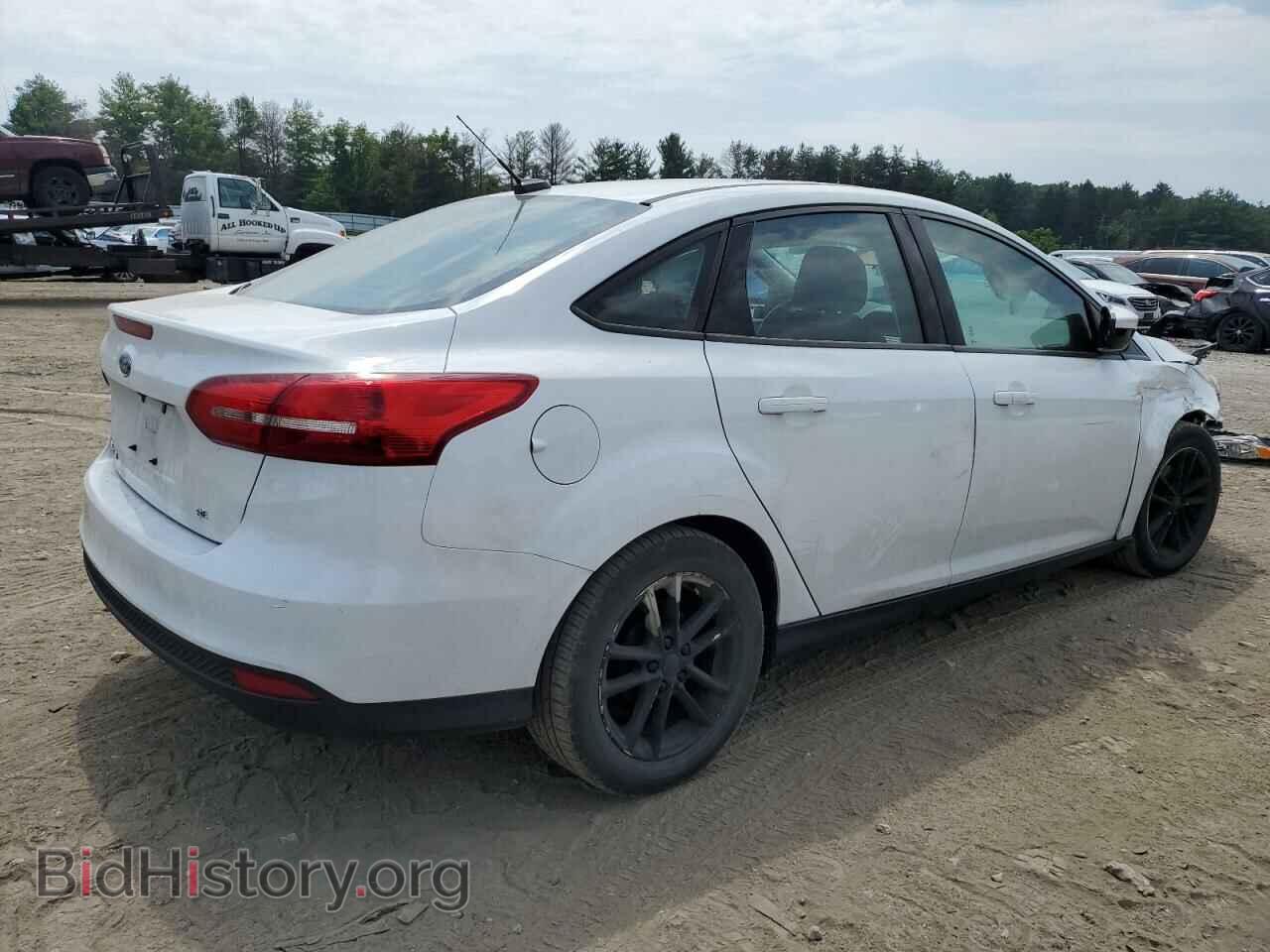 2017 FORD FOCUS - VIN: 1FADP3F25HL323189 - Фото 3