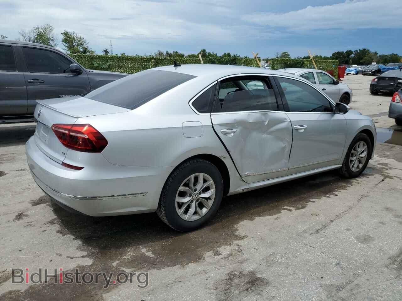2017 VOLKSWAGEN PASSAT - VIN: 1VWAT7A33HC078289 - Фото 3