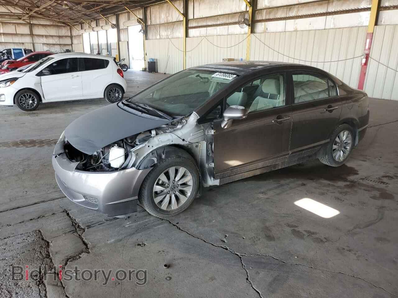 Фотография 19XFA1F81AE076555 - HONDA CIVIC 2010