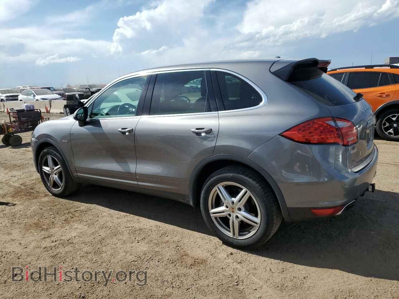 2013 PORSCHE CAYENNE - VIN: WP1AF2A21DLA26396 - Photo 2
