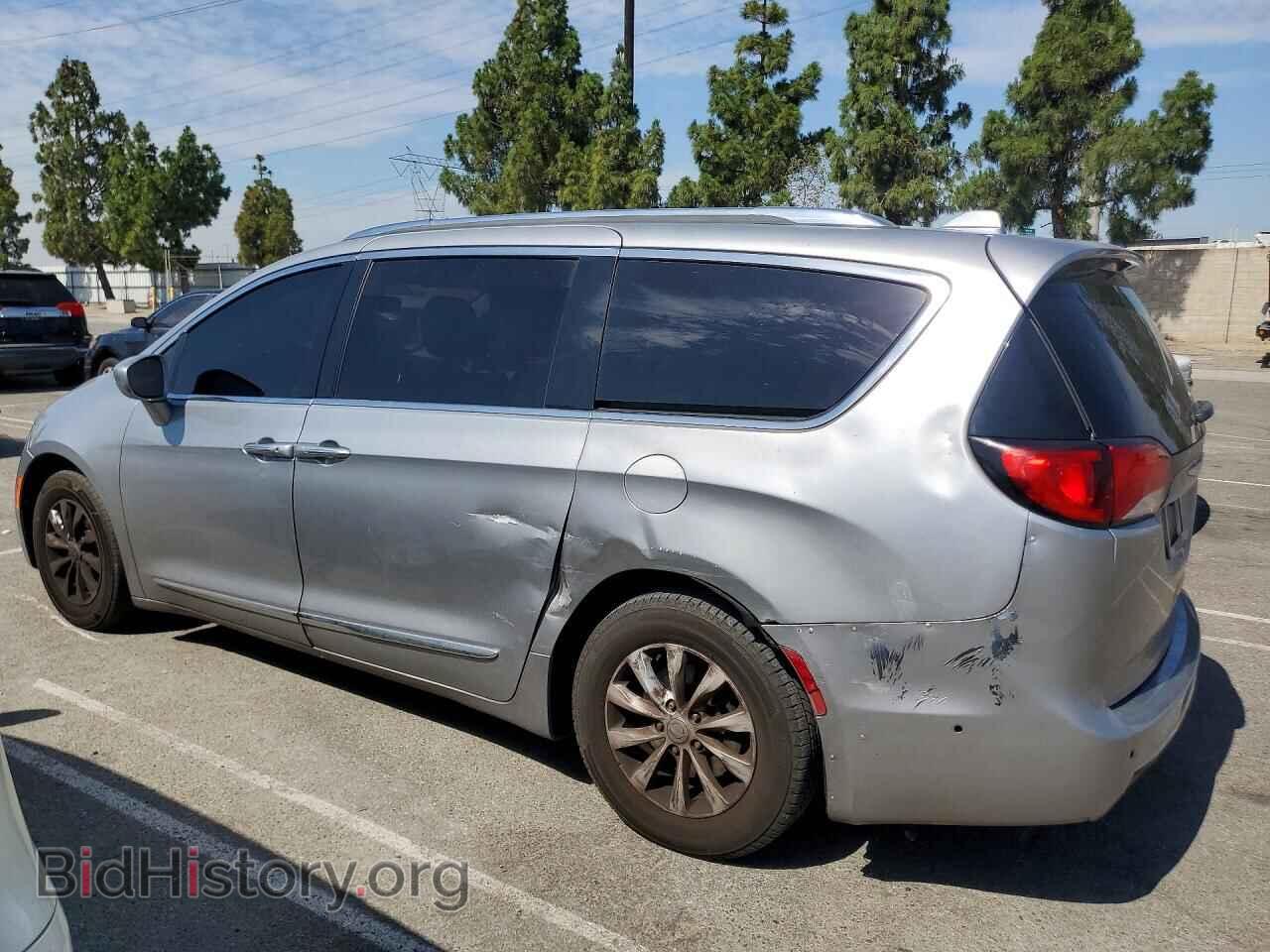 2018 CHRYSLER PACIFICA - VIN: 2C4RC1BG2JR233691 - Photo 2
