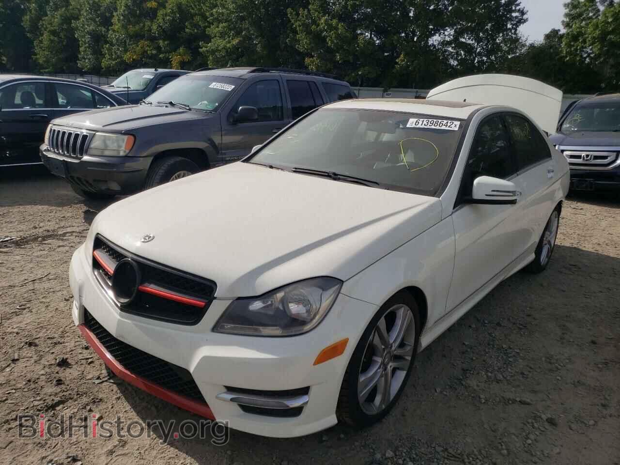 2012 MERCEDES-BENZ C-CLASS - VIN: WDDGF8BB7CA692966 - Фото 2