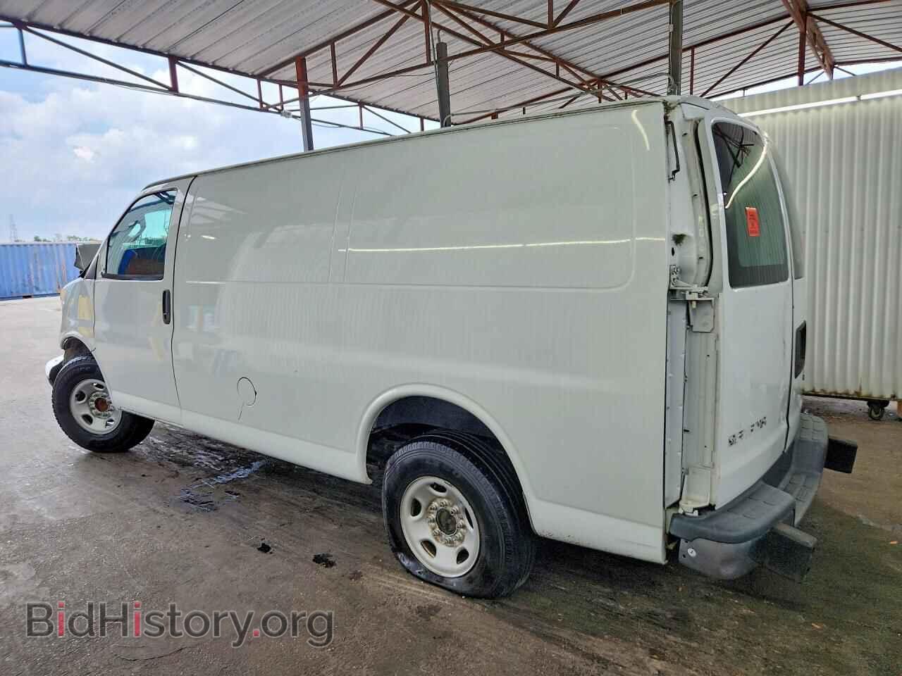 2016 GMC SAVANA - VIN: 1GTW7AFF1G1902264 - Photo 2