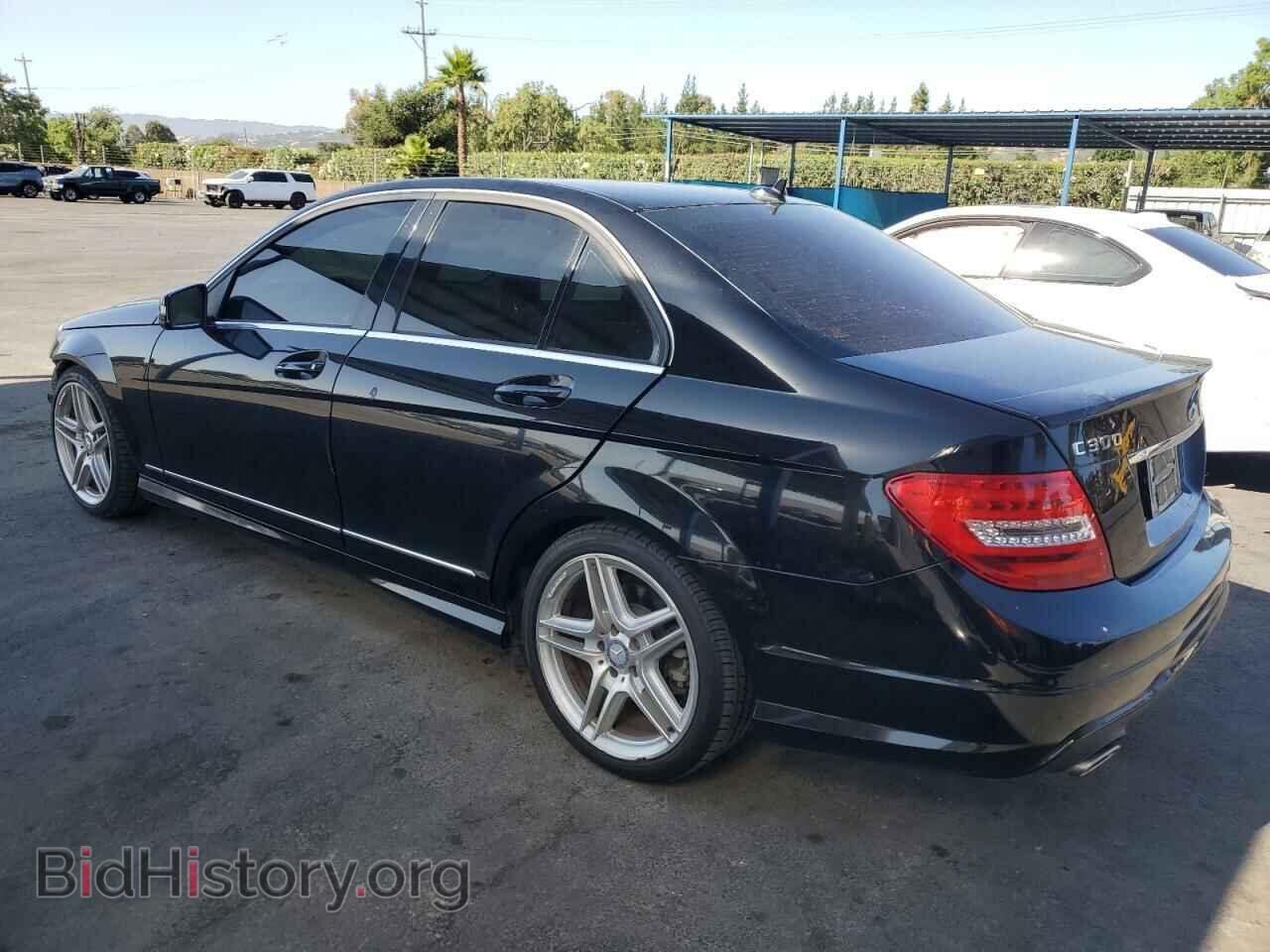 2013 MERCEDES-BENZ C-CLASS - VIN: WDDGF8AB6DG048455 - Фото 2