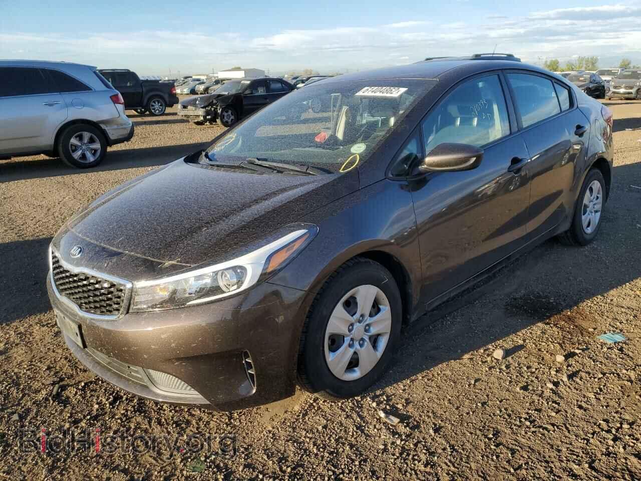 2017 KIA FORTE - VIN: 3KPFL4A75HE102434 - Фото 2