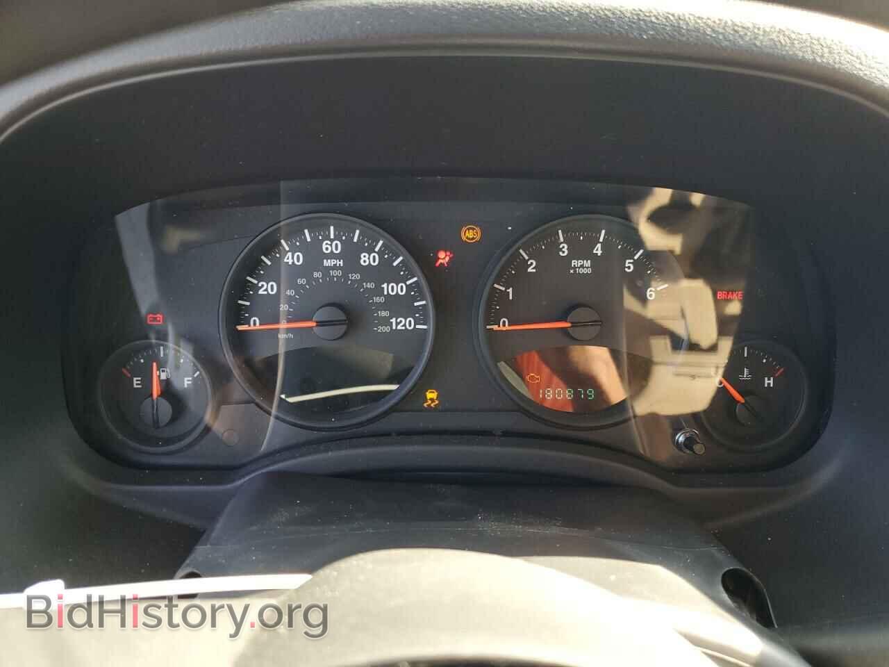 2011 JEEP COMPASS - VIN: 1J4NT1FB5BD170503 - Photo 9