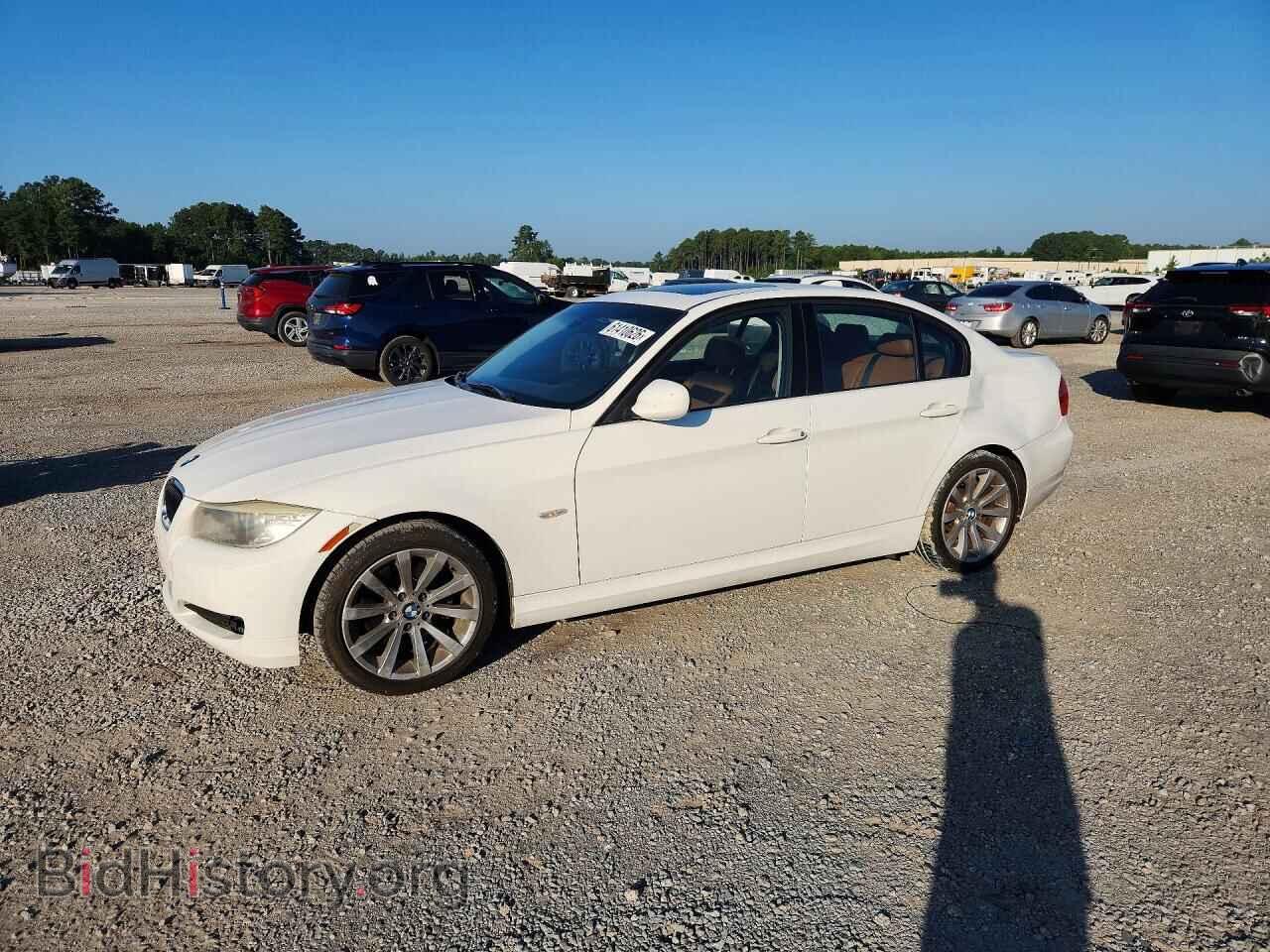 Photo WBAPH7C53BE850585 - BMW 3 SERIES 2011