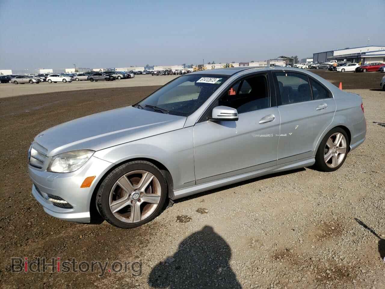Photo WDDGF5EB2BR153276 - MERCEDES-BENZ C-CLASS 2011