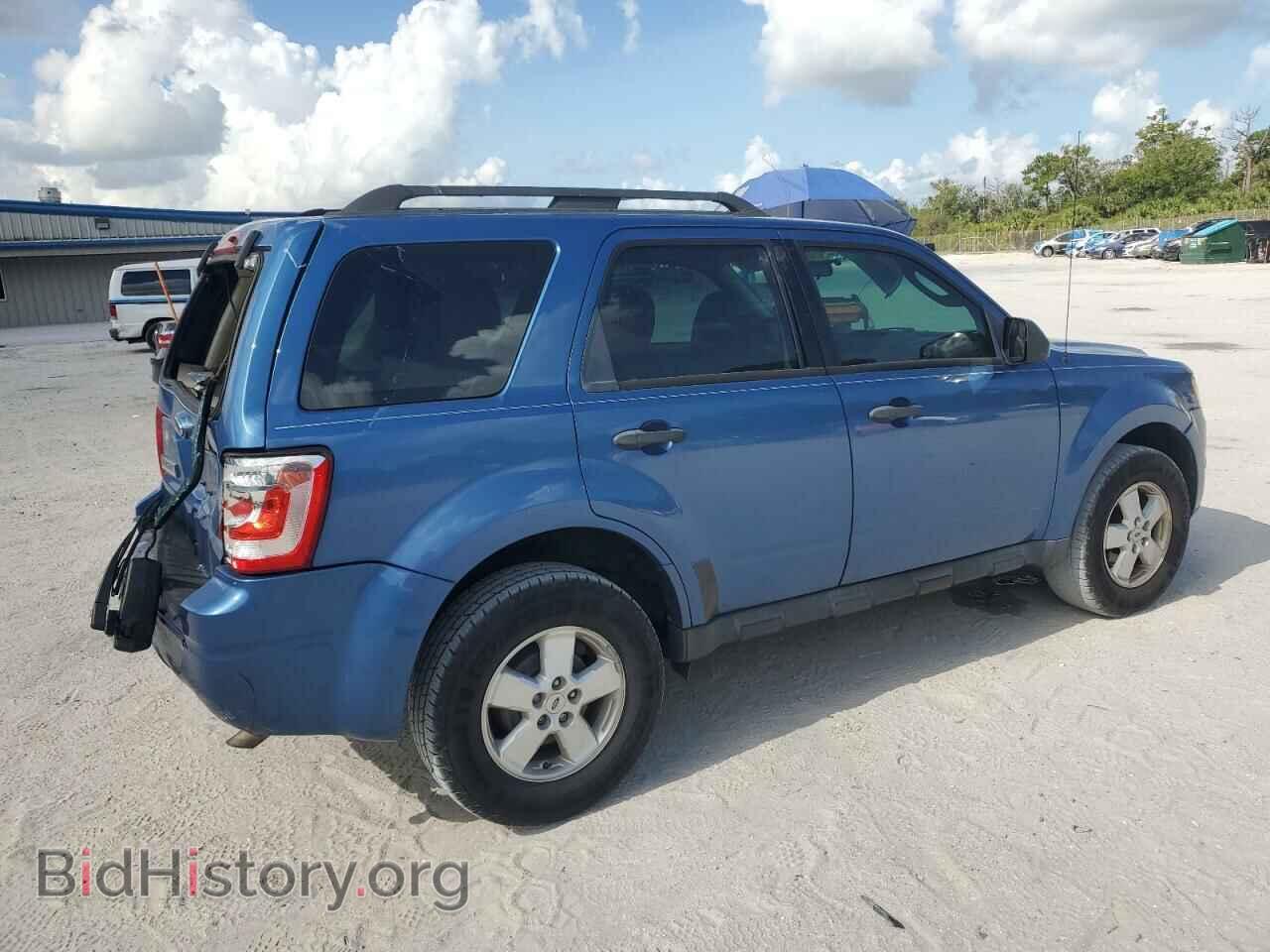 2010 FORD ESCAPE - VIN: 1FMCU0C70AKC46235 - Фото 3