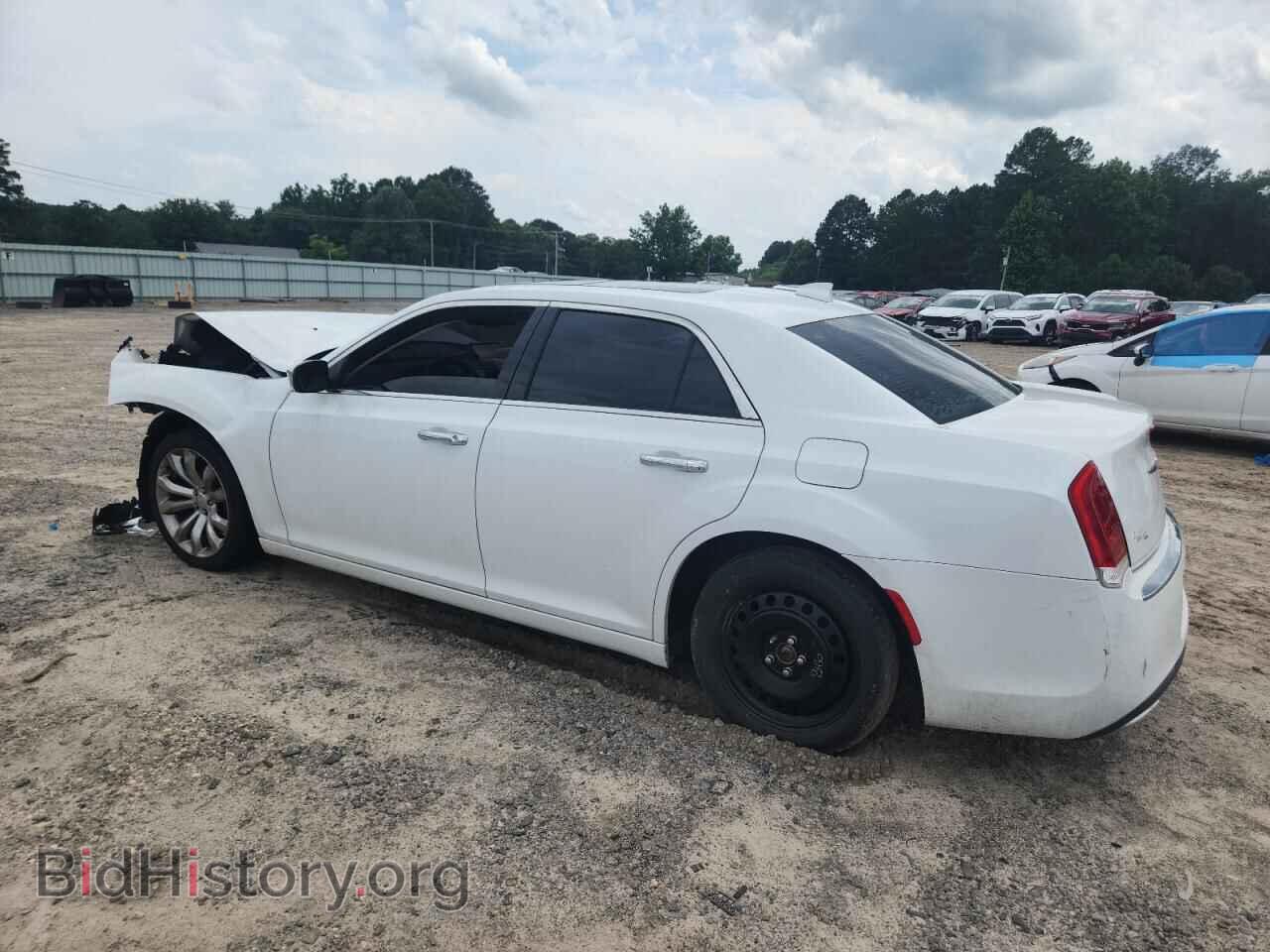2018 CHRYSLER 300 - VIN: 2C3CCAEG8JH190681 - Фото 2