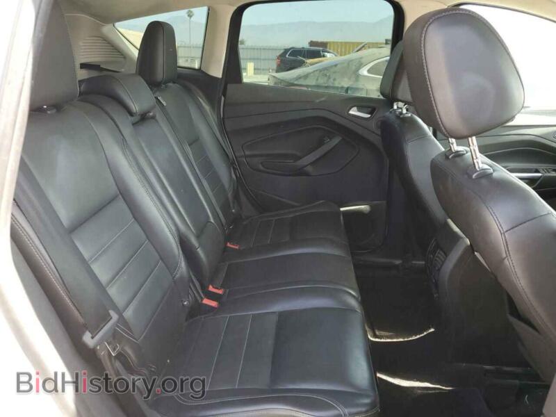 2016 Ford CMAX (VIN 1FADP5CU5GL106077) — photo 10 of 12