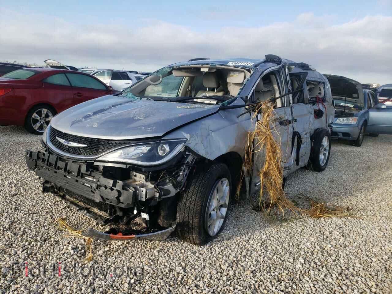 2020 CHRYSLER PACIFICA - VIN: 2C4RC1EG2LR210782 - Photo 2