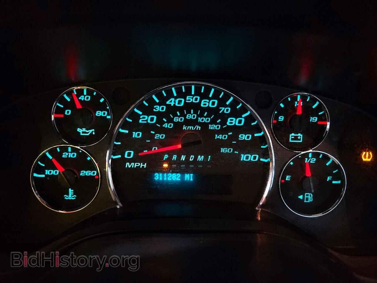2014 GMC SAVANA - VIN: 1GTW7FCA4E1913679 - Photo 9