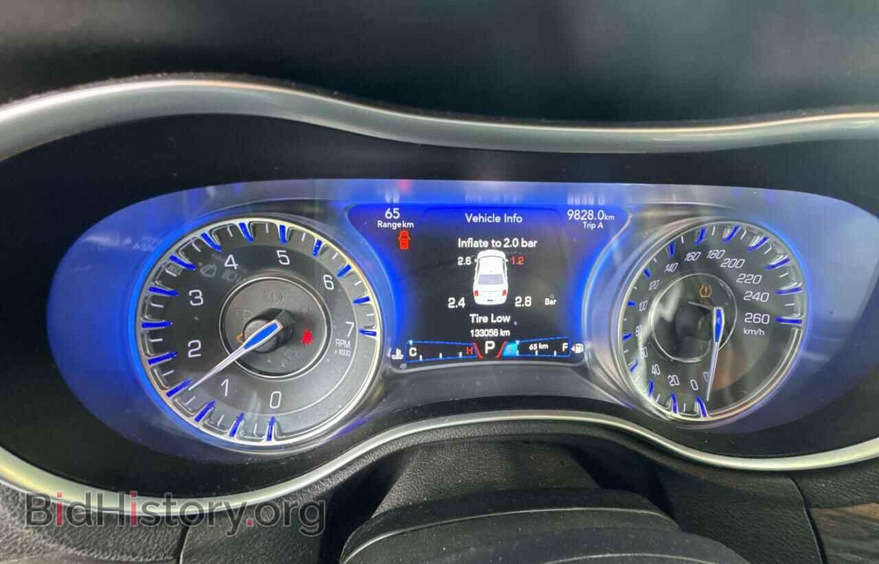2017 CHRYSLER 300 - VIN: 2C3CCAAG3HH621654 - Фото 8