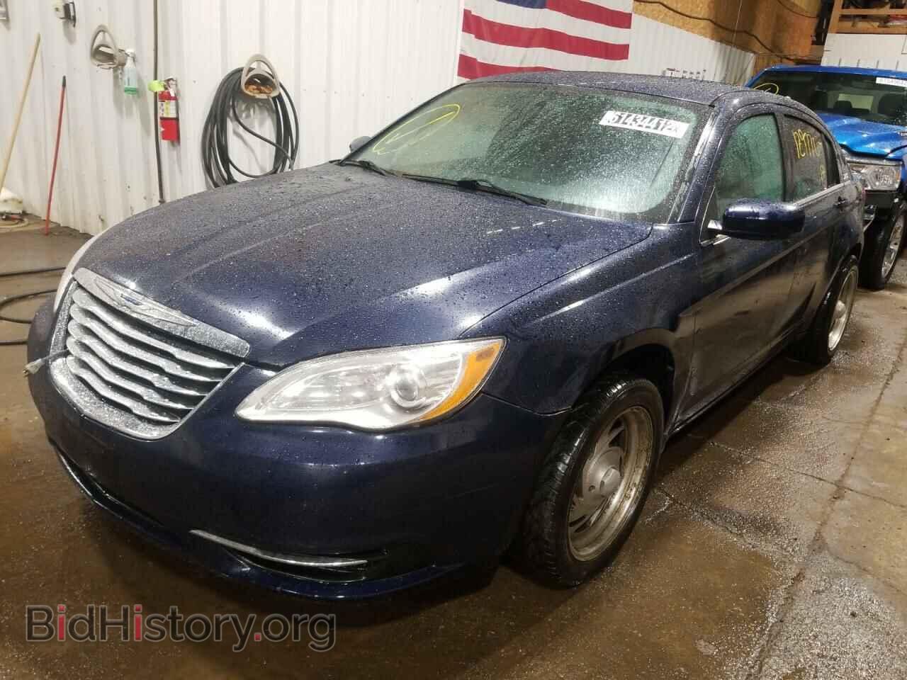 2013 CHRYSLER 200 - VIN: 1C3CCBAB6DN705379 - Фото 2