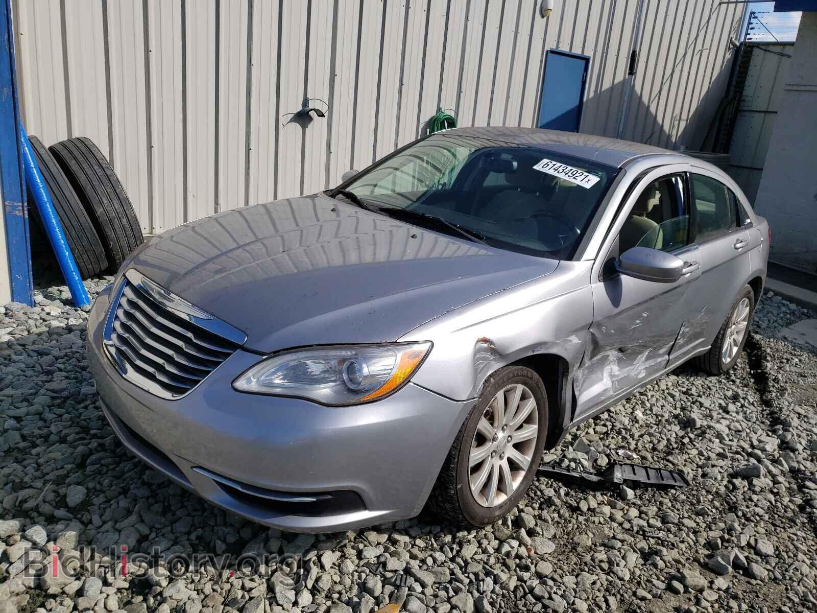 2013 CHRYSLER 200 - VIN: 1C3CCBBB2DN573994 - Фото 2