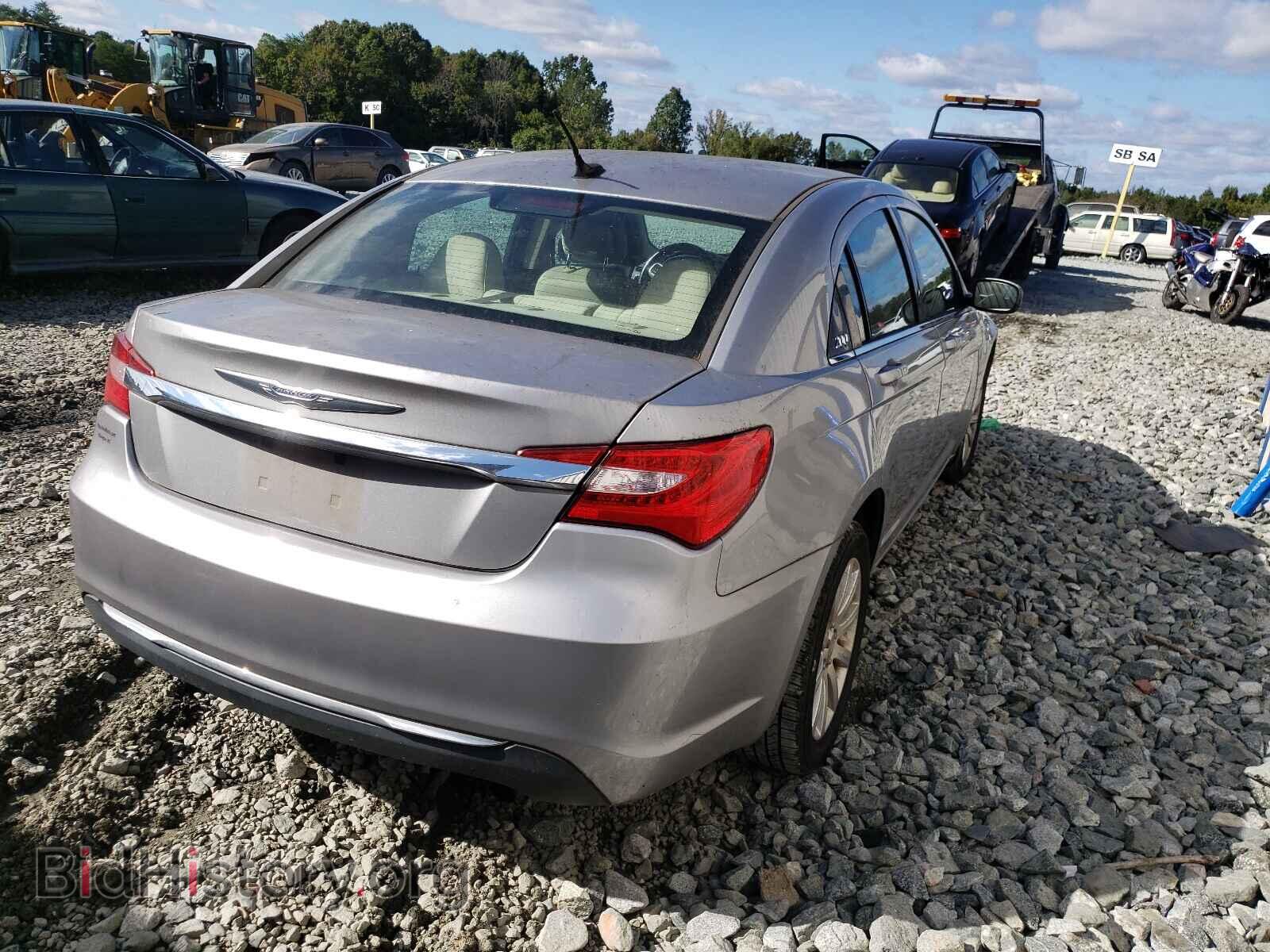 2013 CHRYSLER 200 - VIN: 1C3CCBBB2DN573994 - Фото 4