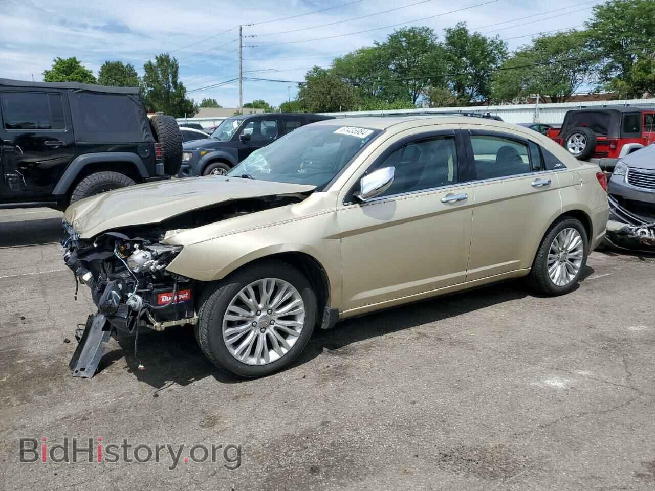Photo 1C3BC2FG3BN506030 - CHRYSLER 200 2011