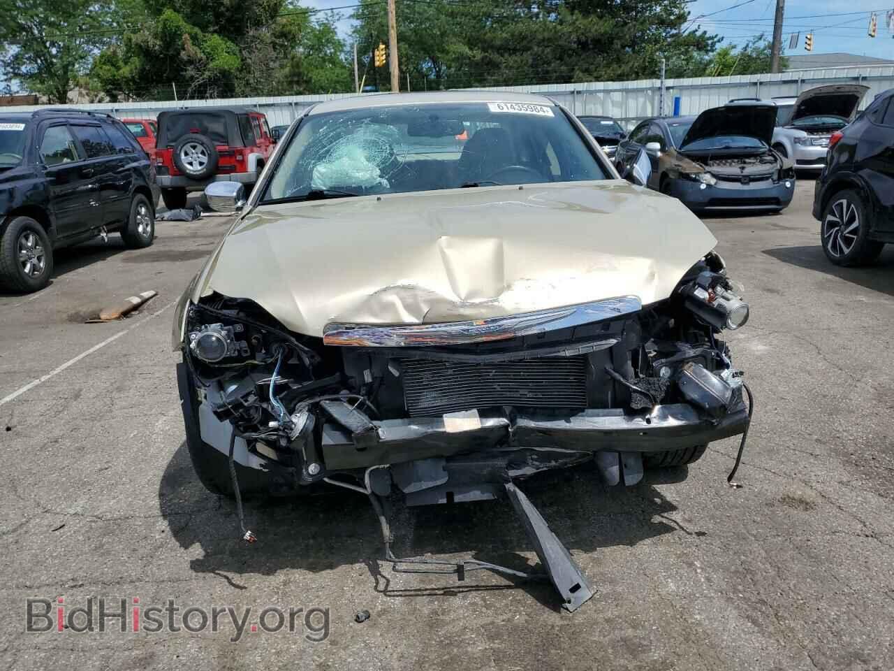 2011 CHRYSLER 200 - VIN: 1C3BC2FG3BN506030 - Фото 5
