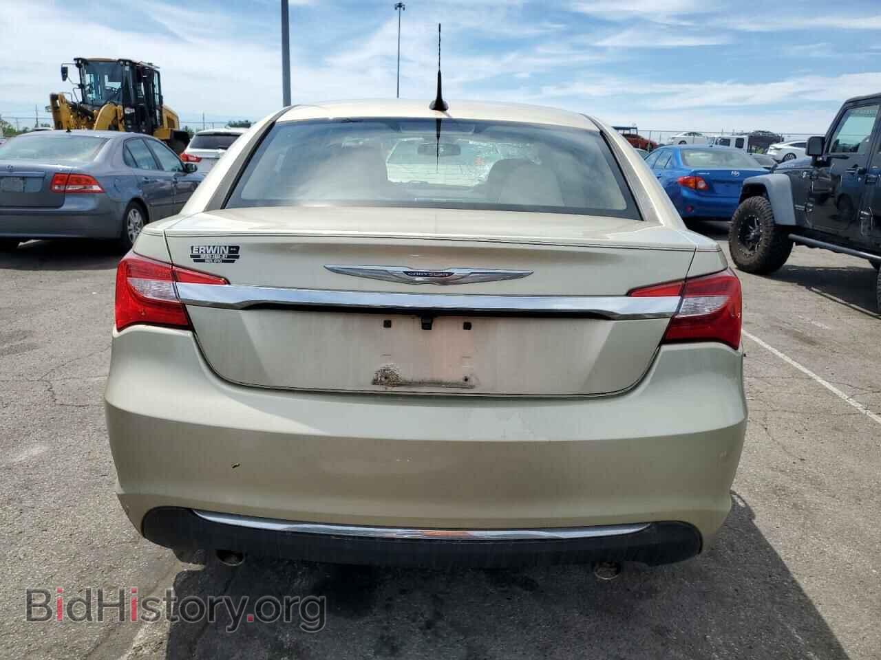 2011 CHRYSLER 200 - VIN: 1C3BC2FG3BN506030 - Фото 6