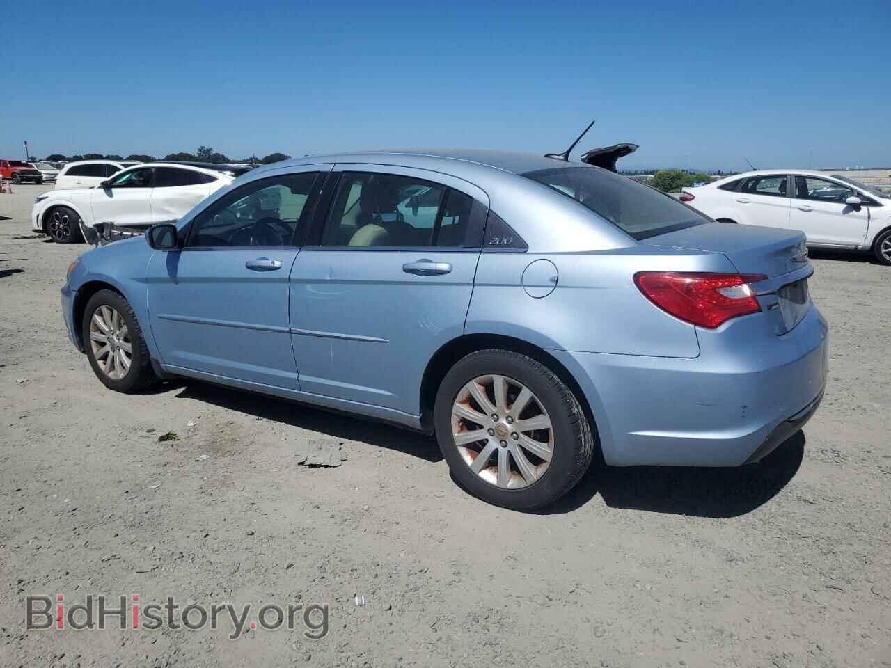 2012 CHRYSLER 200 - VIN: 1C3CCBBG0CN316617 - Фото 2