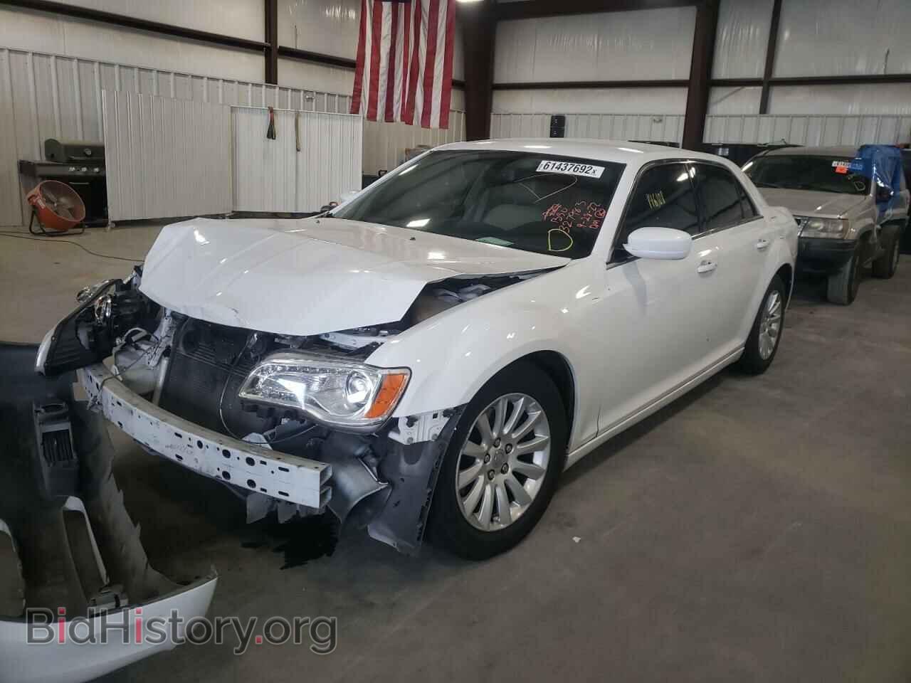 2014 CHRYSLER 300 - VIN: 2C3CCAAG5EH378649 - Фото 2