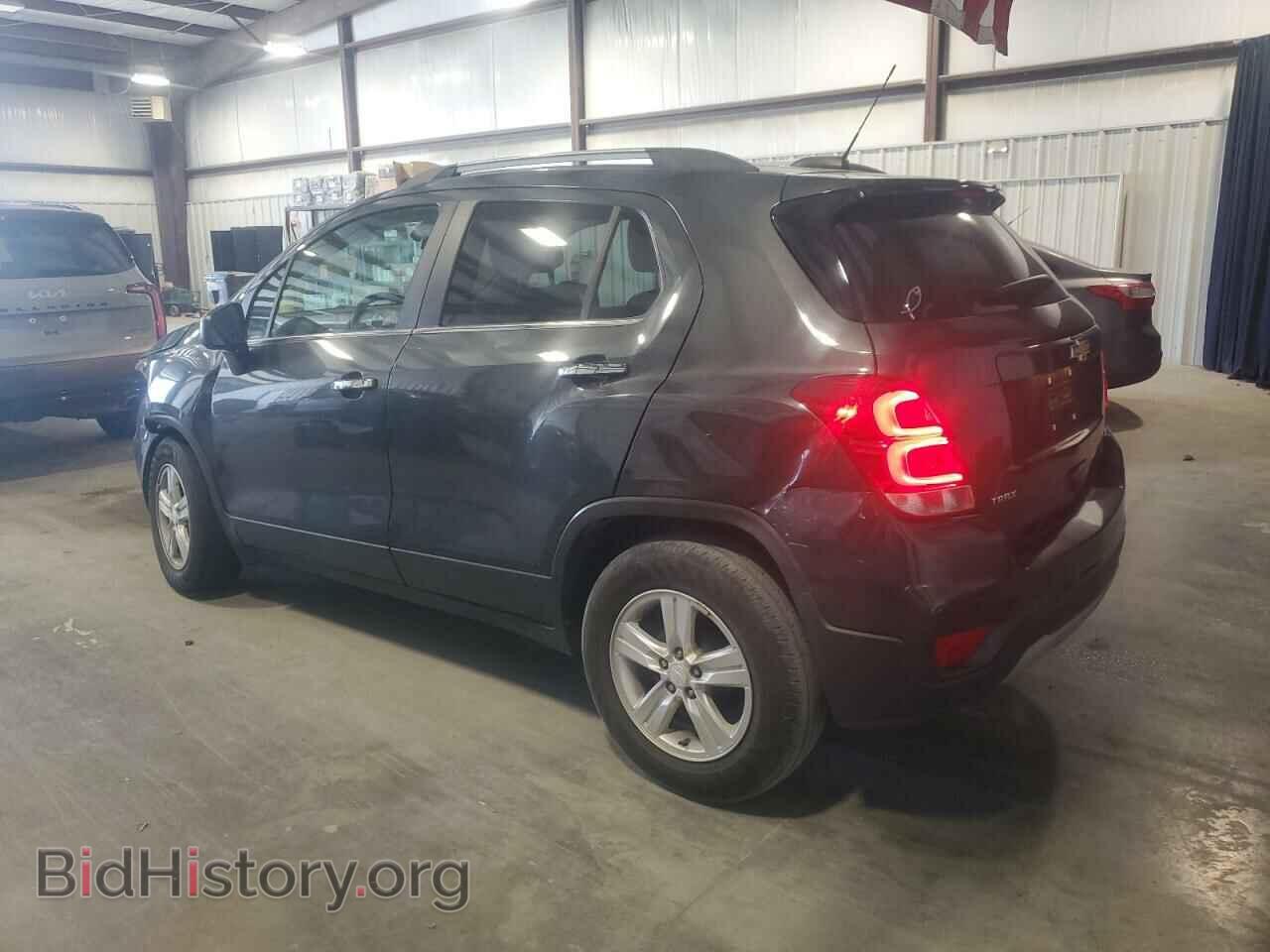 2018 CHEVROLET TRAX - VIN: 3GNCJLSB2JL200920 - Фото 2