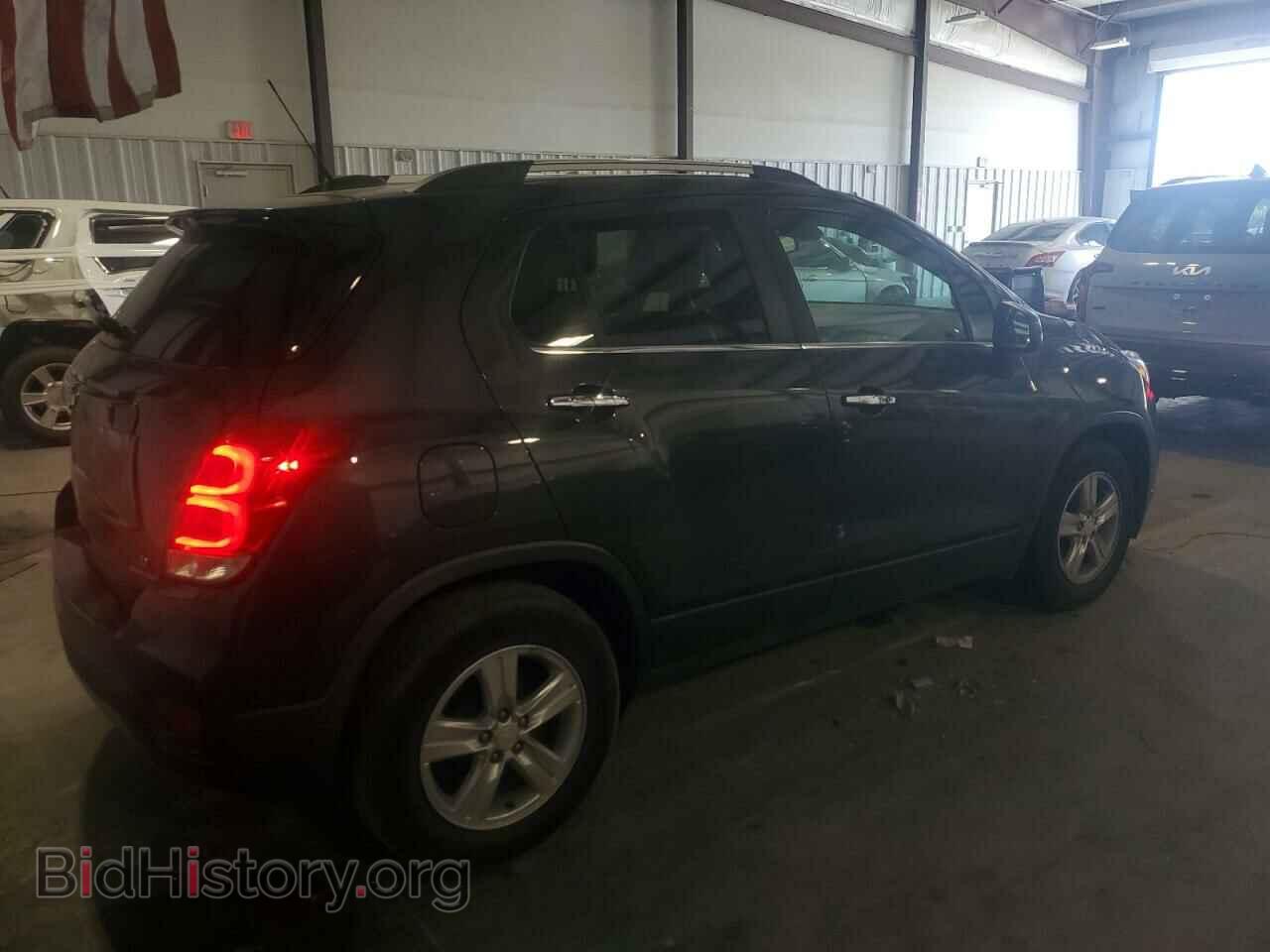 2018 CHEVROLET TRAX - VIN: 3GNCJLSB2JL200920 - Фото 3