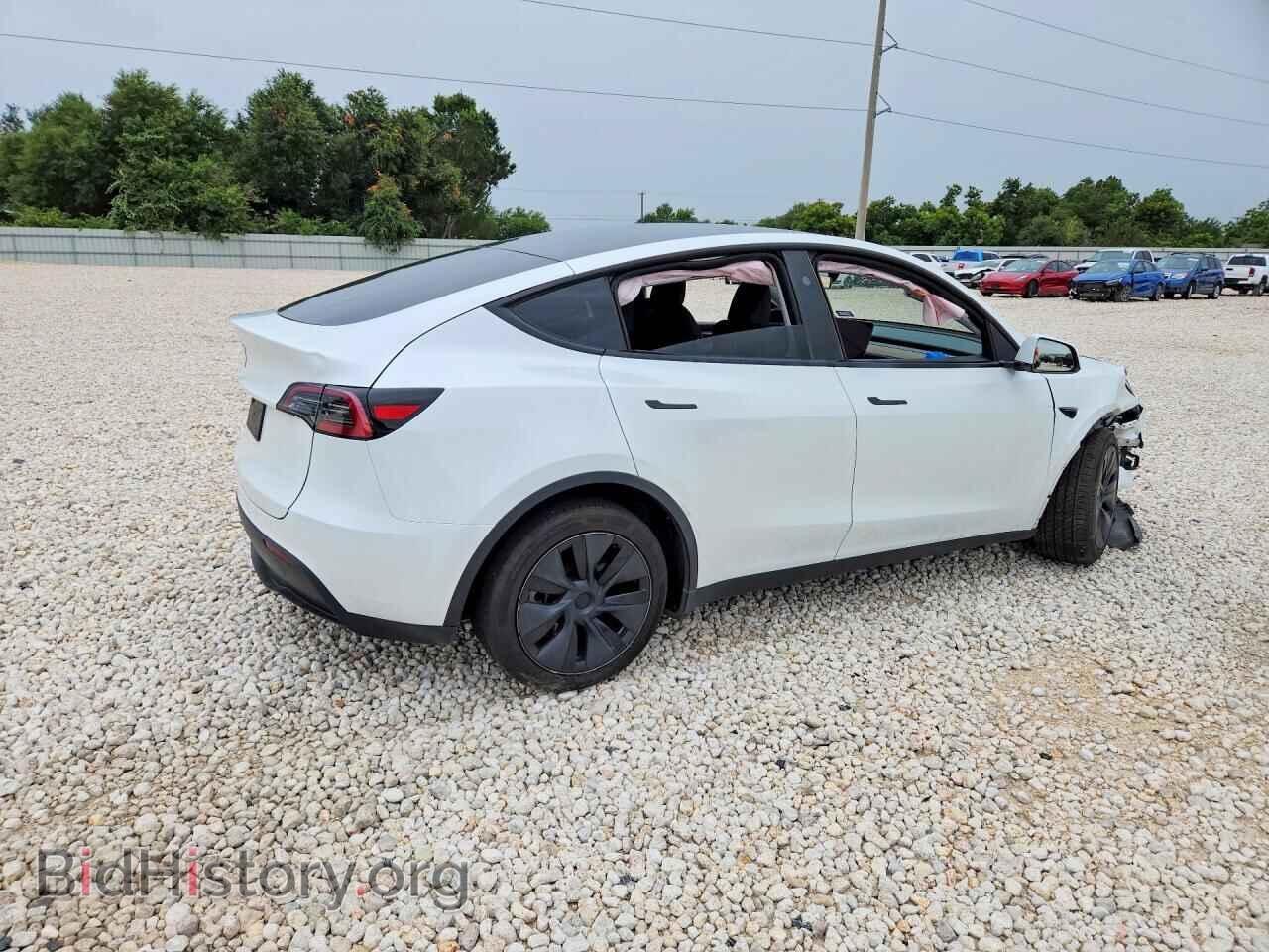 2025 TESLA MODEL Y - VIN: 7SAYGDED1SF320873 - Photo 3