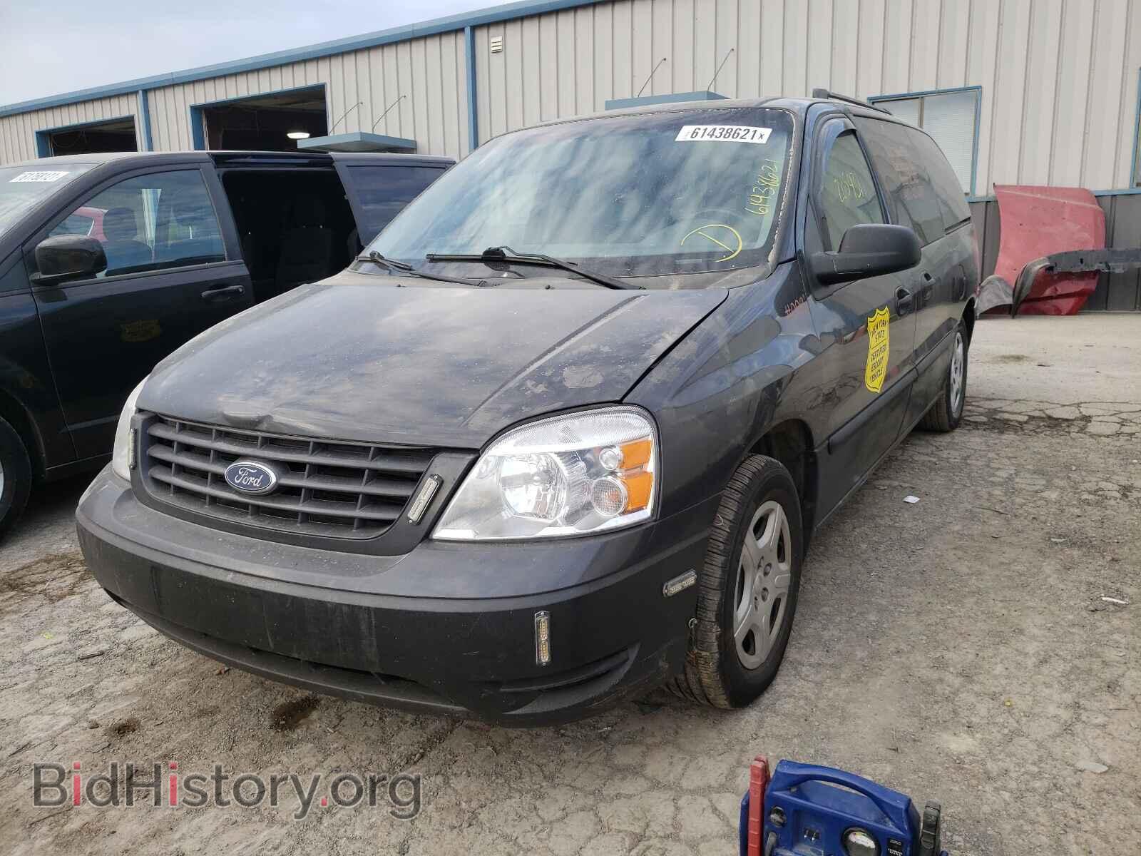2007 FORD FREESTAR - VIN: 2FMZA51647BA17215 - Фото 2