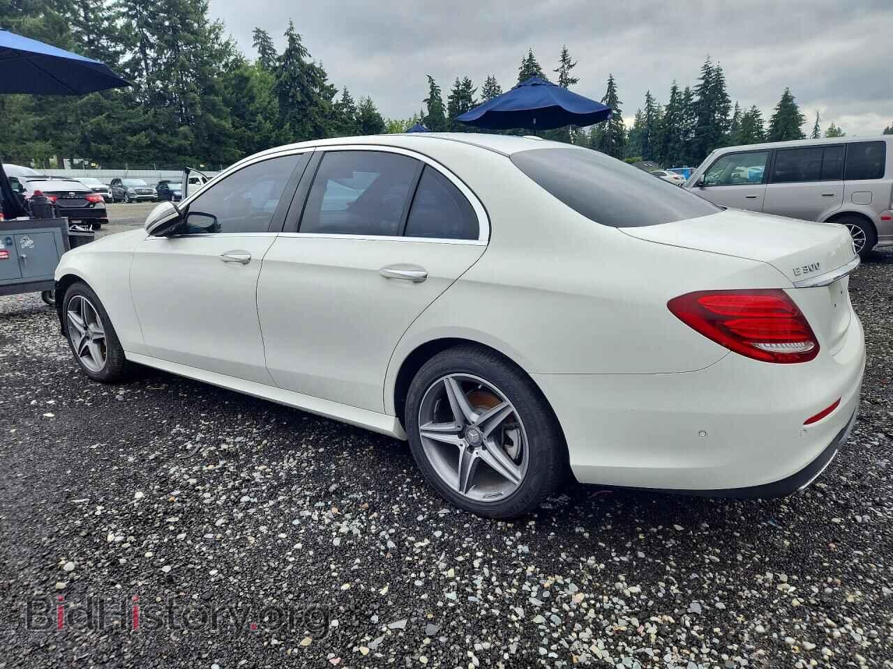 2017 MERCEDES-BENZ E-CLASS - VIN: WDDZF4JB4HA045516 - Фото 2