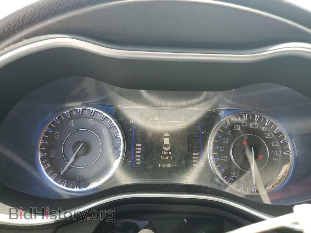 2016 CHRYSLER 200 - VIN: 1C3CCCAB2GN195574 - Photo 9