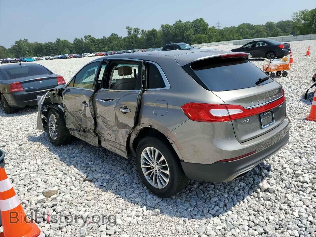 2017 LINCOLN MKX - VIN: 2LMPJ8KR1HBL33856 - Photo 2