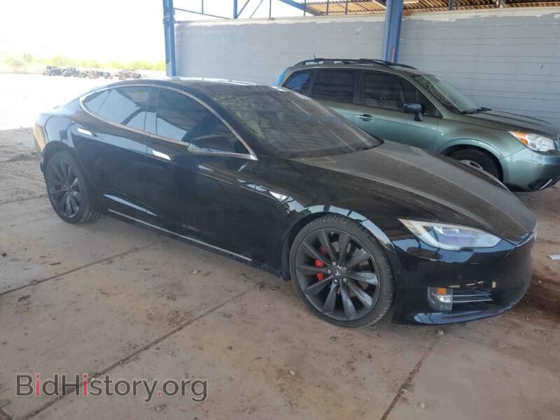 2016 Tesla MODEL S (VIN 5YJSA1E45GF142105) — фото 4 из 12