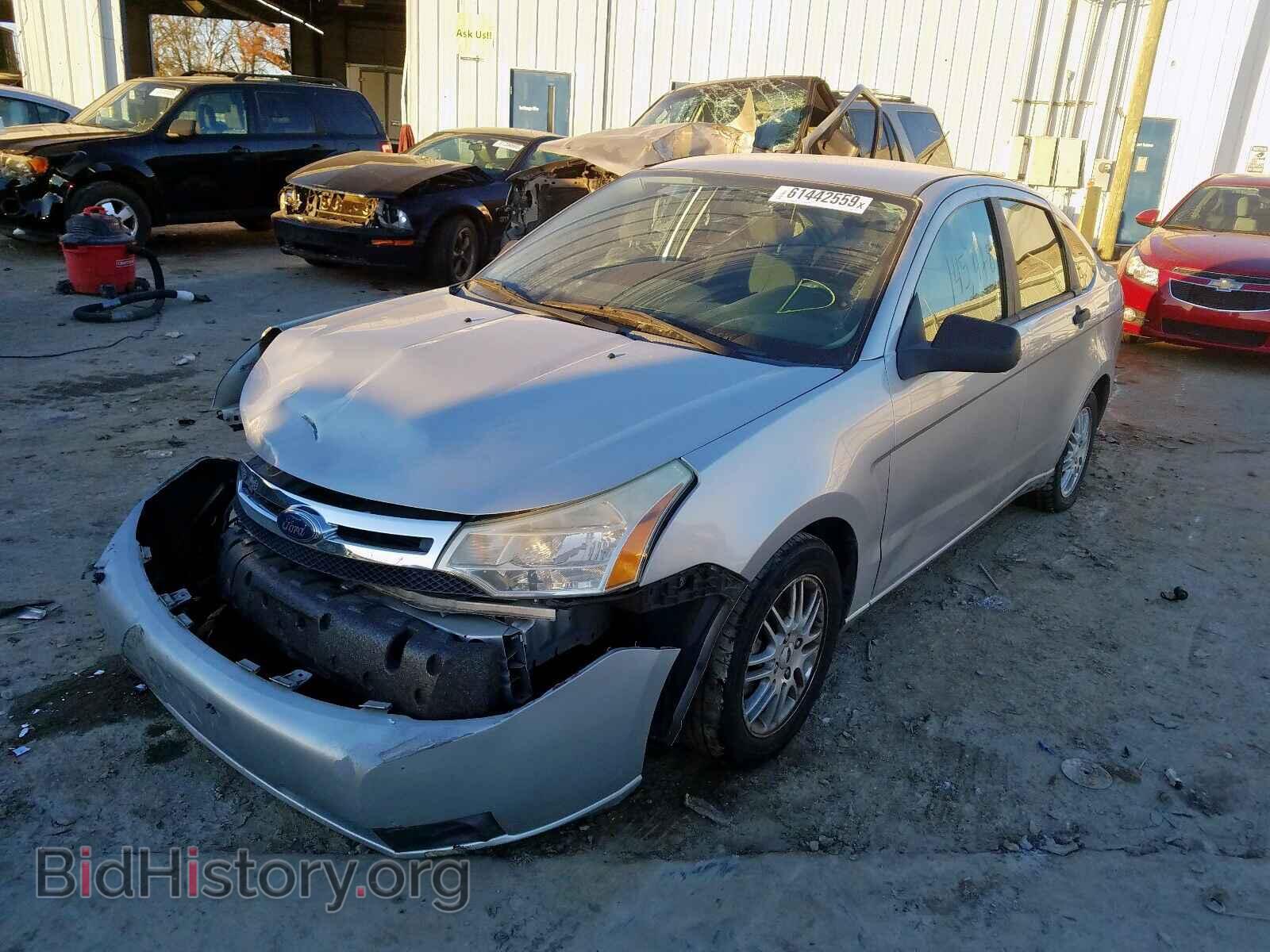 2009 FORD FOCUS - VIN: 1FAHP35N49W110327 - Photo 2