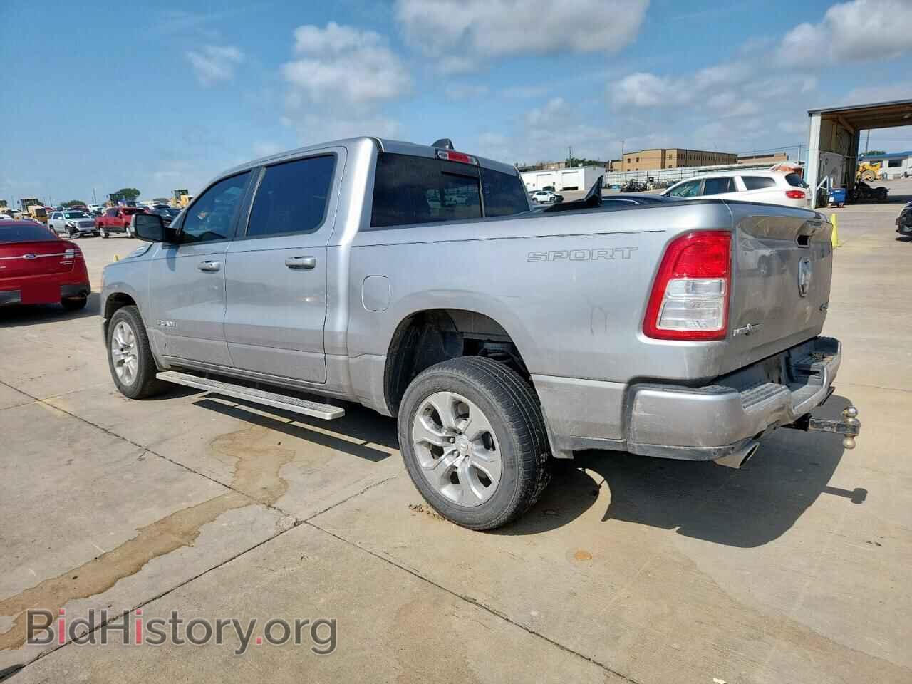 2021 RAM 1500 - VIN: 1C6SRFFTXMN637402 - Фото 2