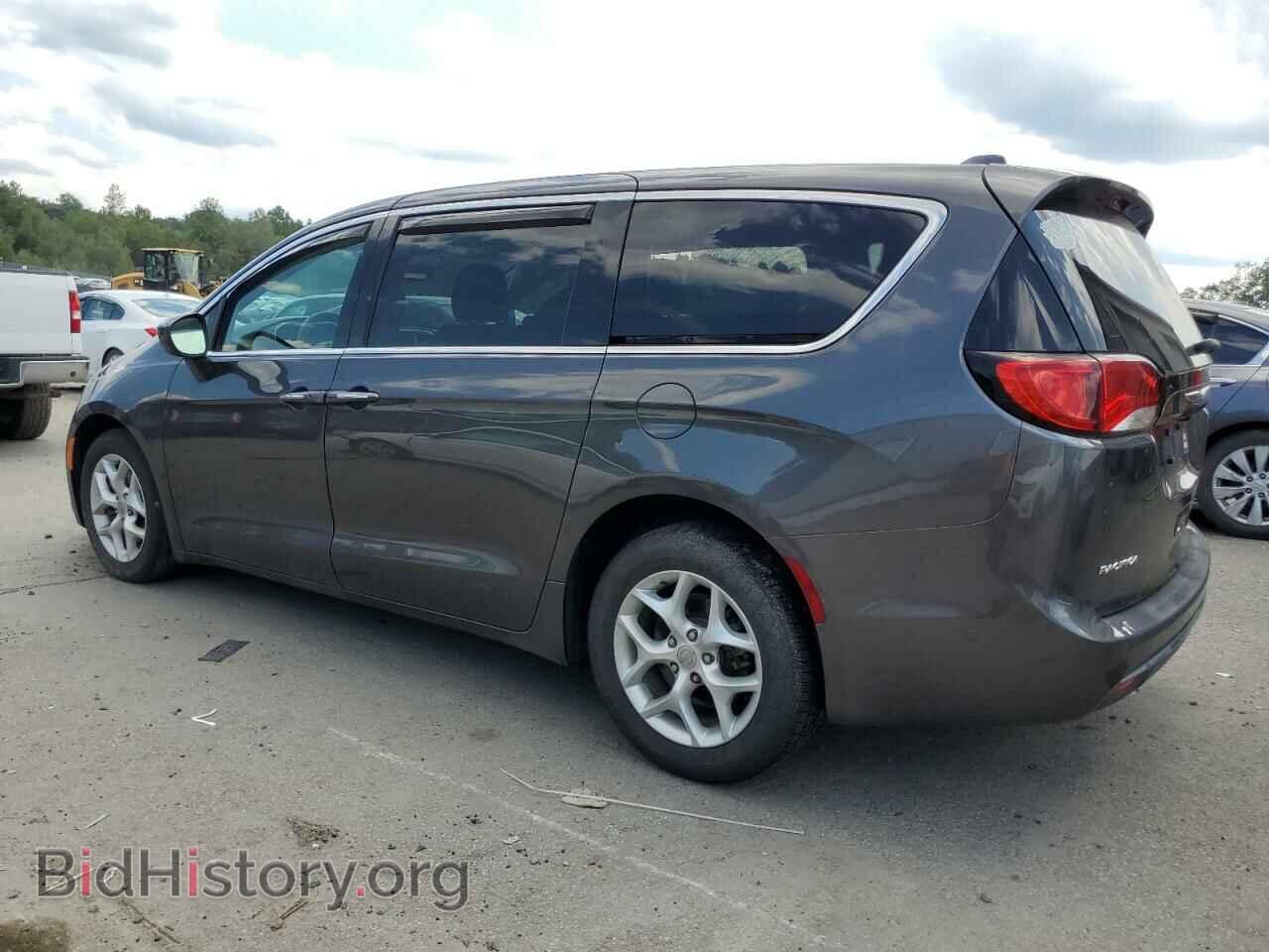 2017 CHRYSLER PACIFICA - VIN: 2C4RC1BG3HR824171 - Фото 2