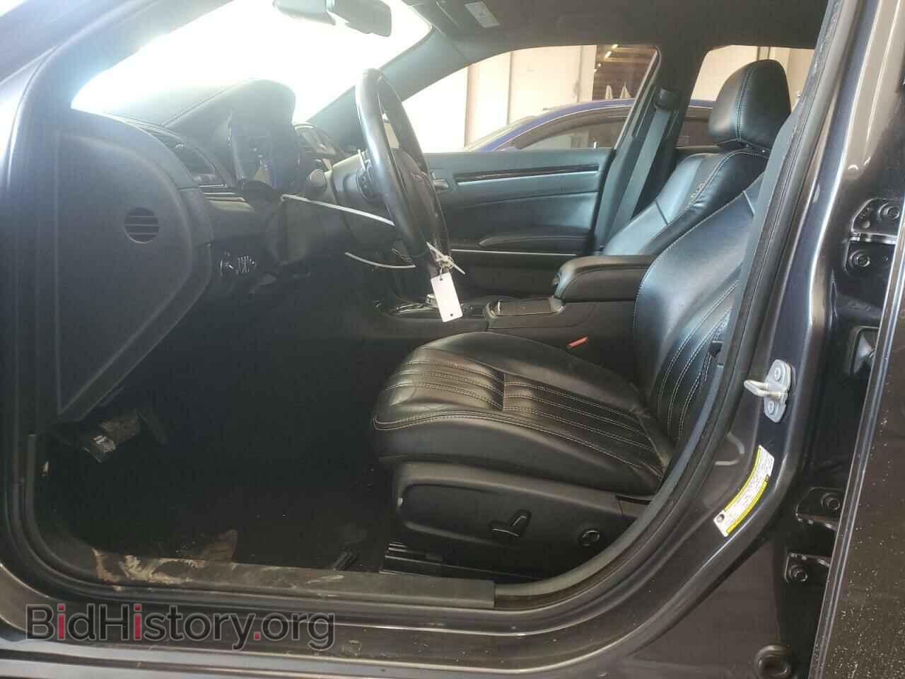 2019 CHRYSLER 300 - VIN: 2C3CCABG2KH515766 - Фото 7