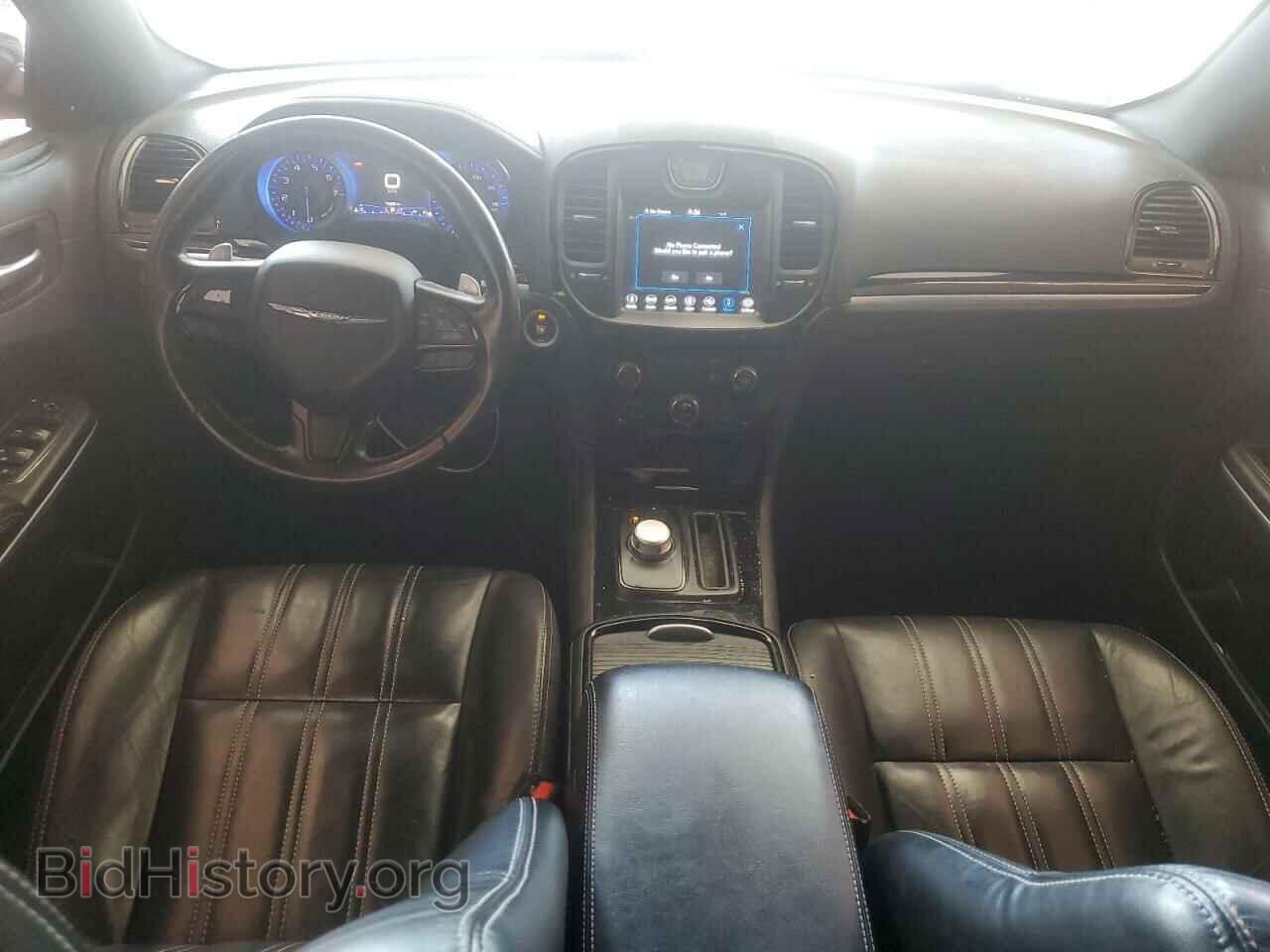 2019 CHRYSLER 300 - VIN: 2C3CCABG2KH515766 - Фото 8